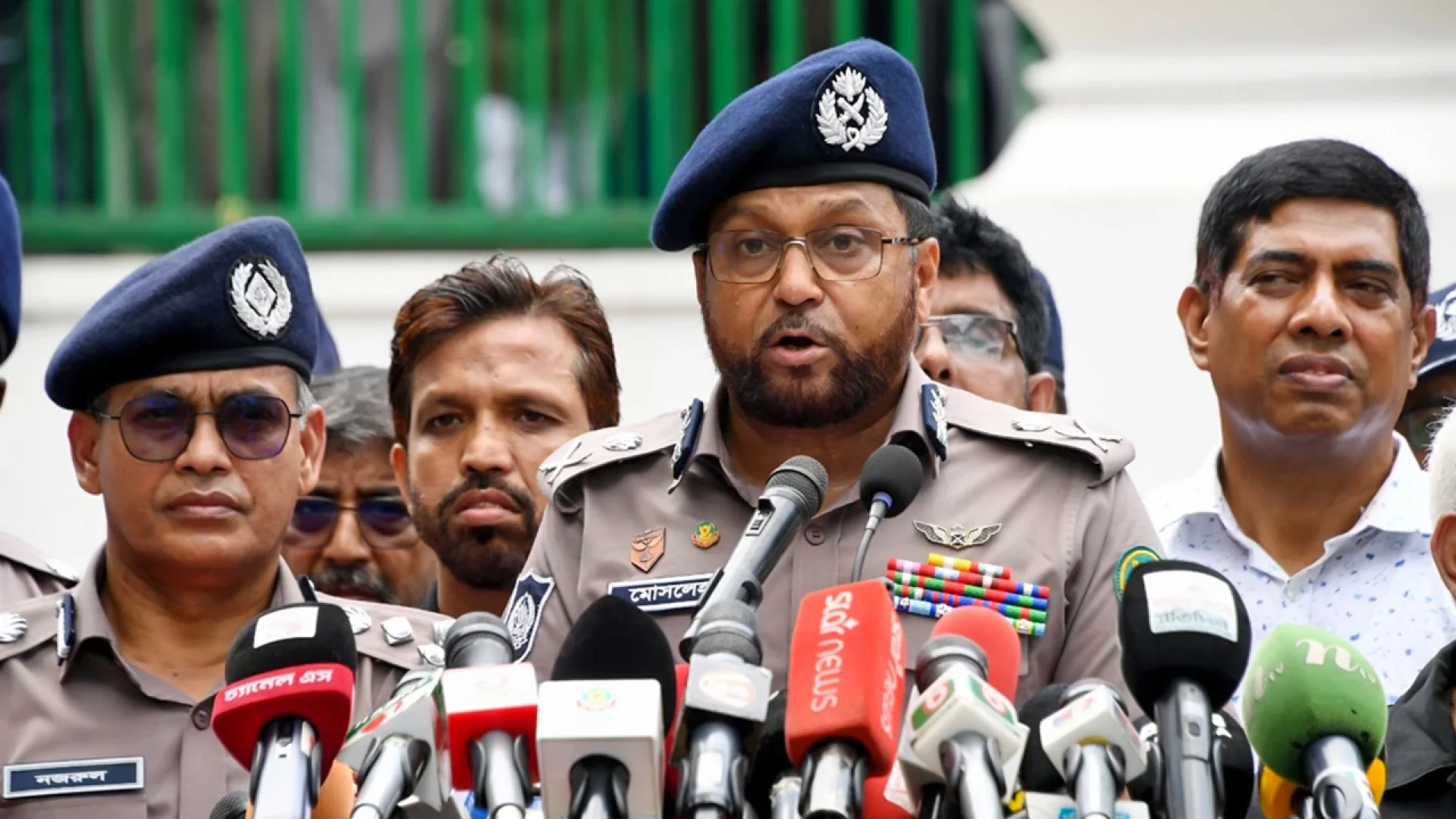 প্রতিষ্ঠাবার্ষিকীতে আওয়ামী লীগের পরিকল্পনা ভেস্তে দেওয়া হয়েছে: ডিএমপি কমিশনার