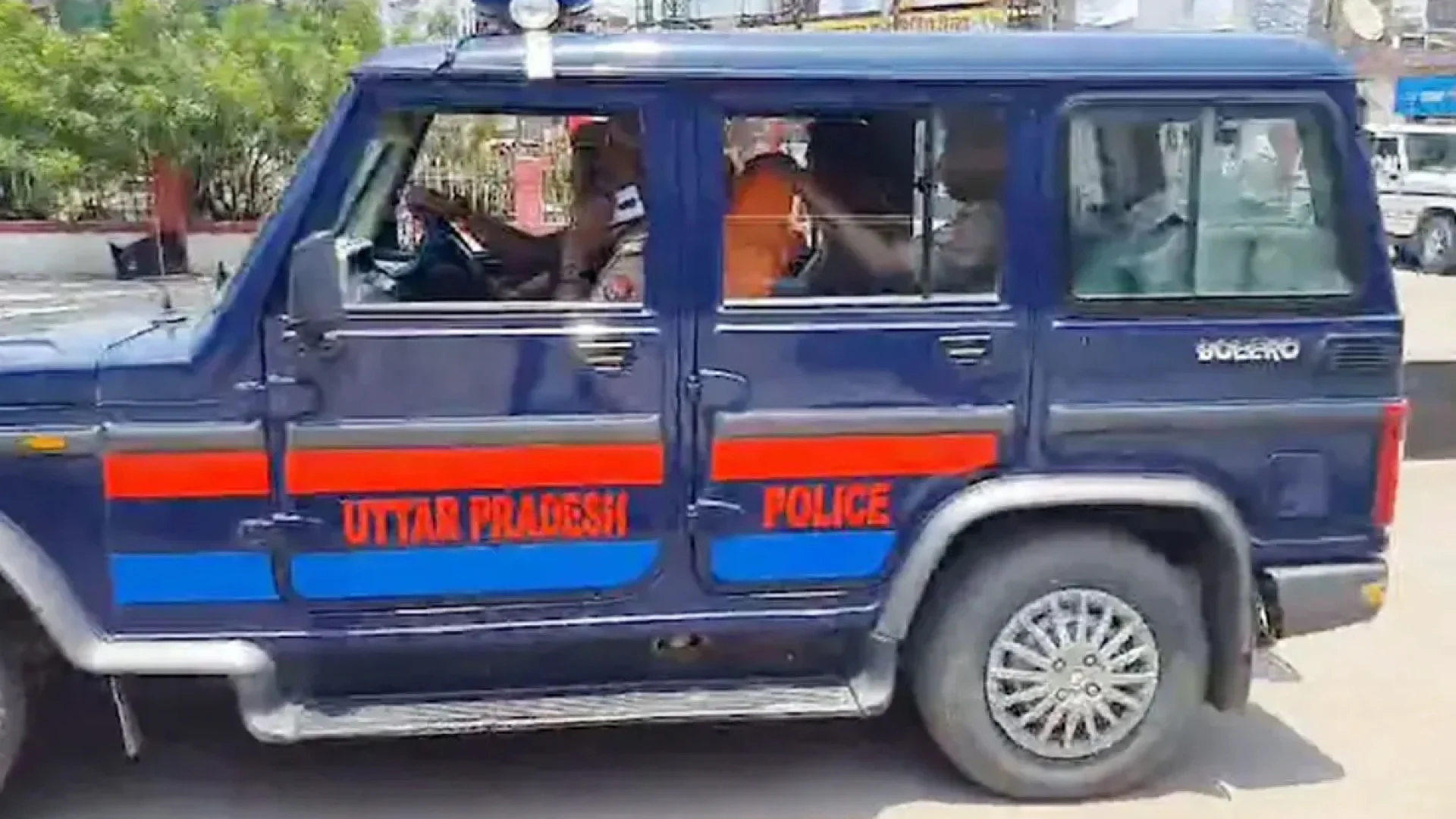 ভারতে ৯ মাসের শিশুকে মায়ের পাশ থেকে তুলে নিয়ে গিয়ে ধর্ষণ, আটক ১২ বছরের কিশোর
