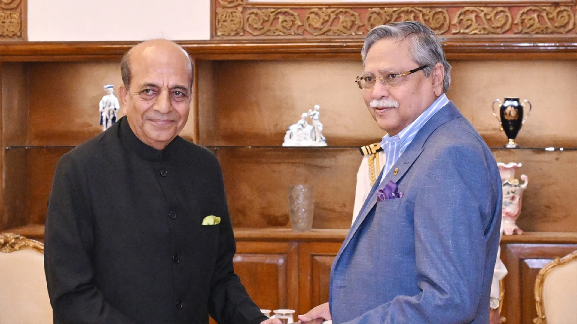 রাষ্ট্রপতির কাছে ভারতের নবনিযুক্ত হাইকমিশনারের পরিচয়পত্র পেশ