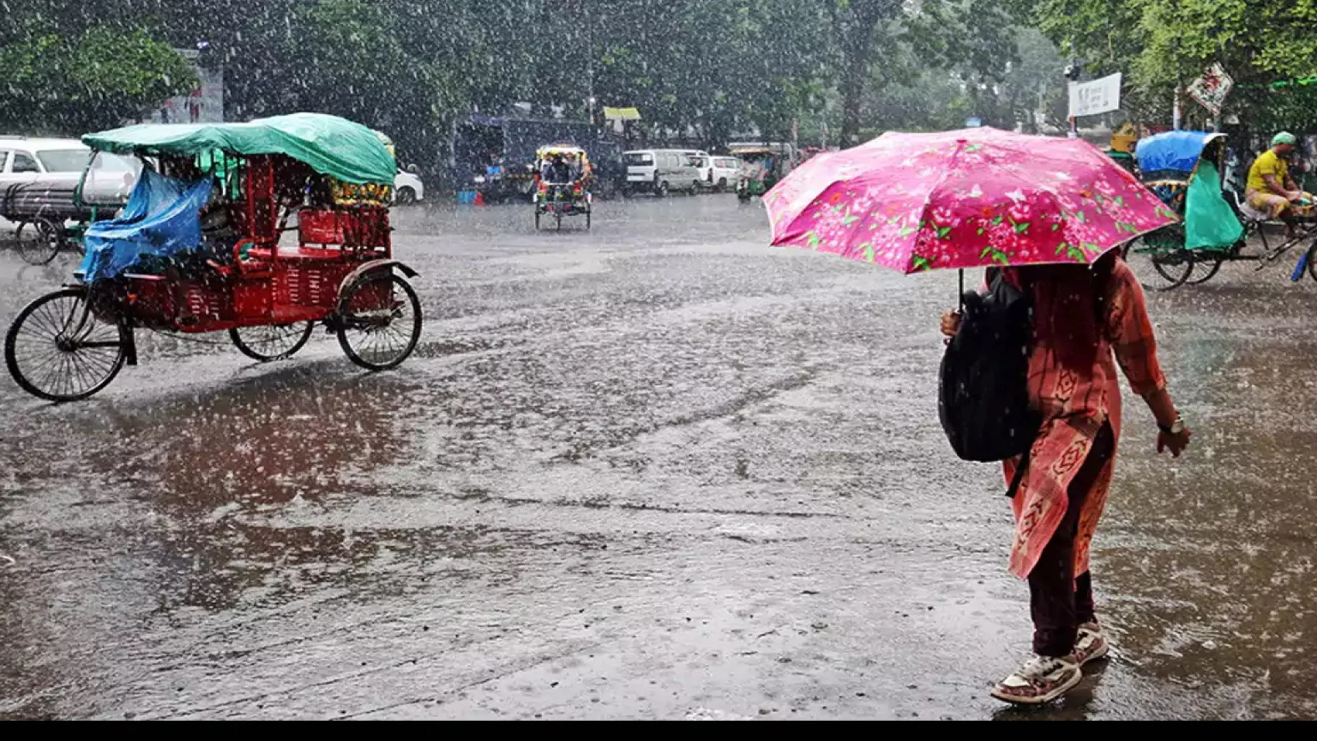 দেশের বিভিন্ন অঞ্চলে বজ্রসহ ভারী বৃষ্টির আভাস