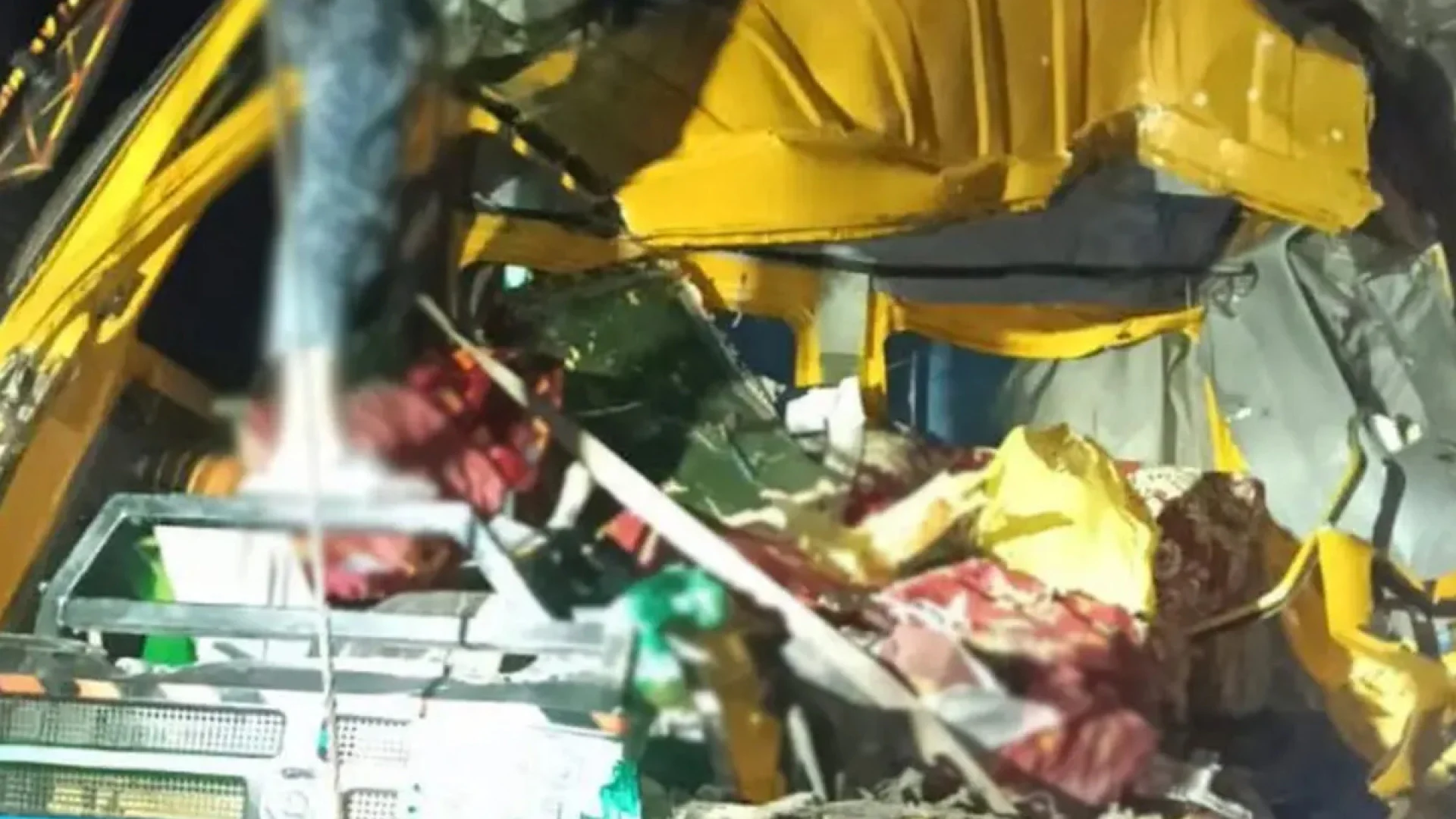 কুমিল্লায় কাভার্ডভ্যানের পেছনে ট্রাকের ধাক্কায় নিহত ২, আহত ৩