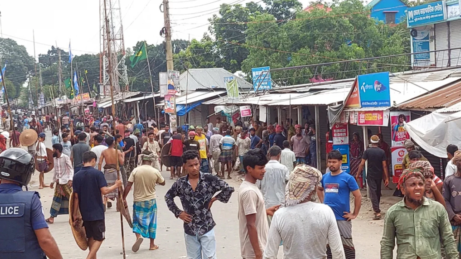 ফরিদপুরে আধিপত্য বিস্তার নিয়ে রক্তক্ষয়ী সংঘর্ষ, অর্ধশতাধিক আহত