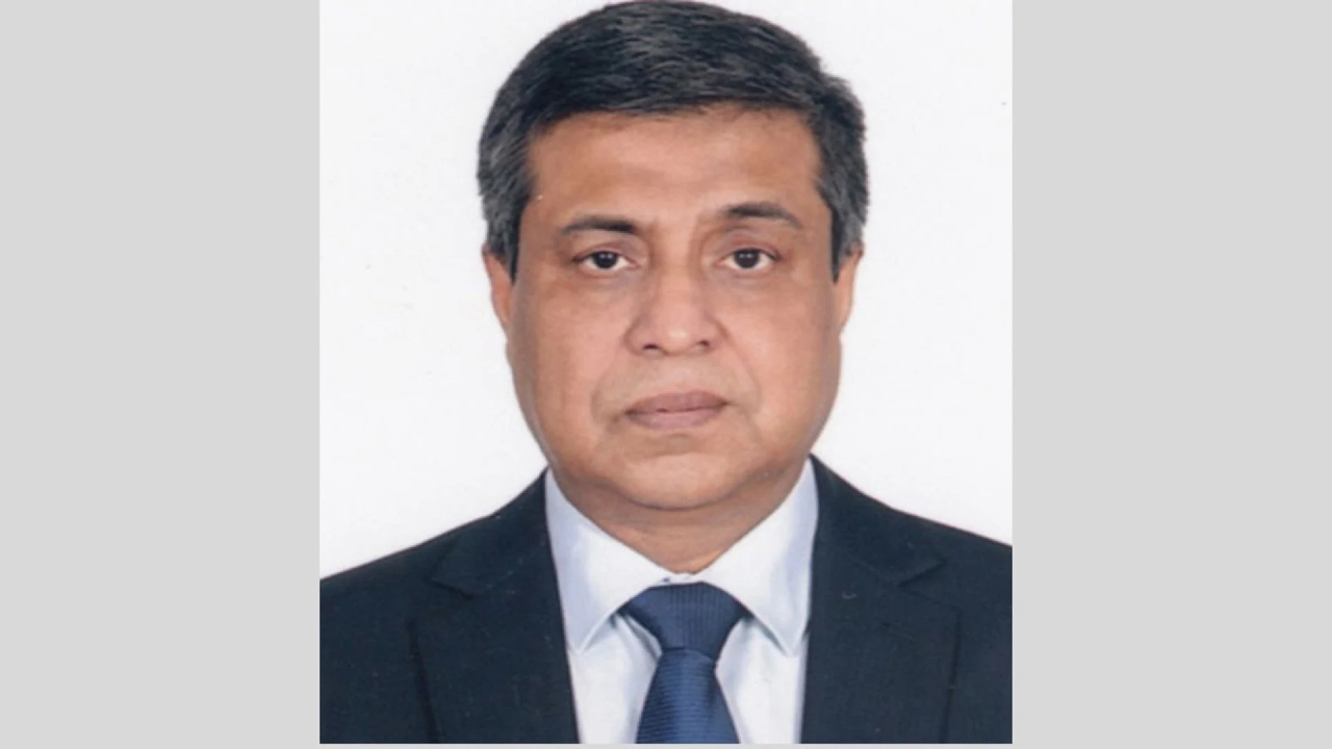 ঢাকায় নতুন বিভাগীয় কমিশনার মনিরুজ্জামান মিঞা
