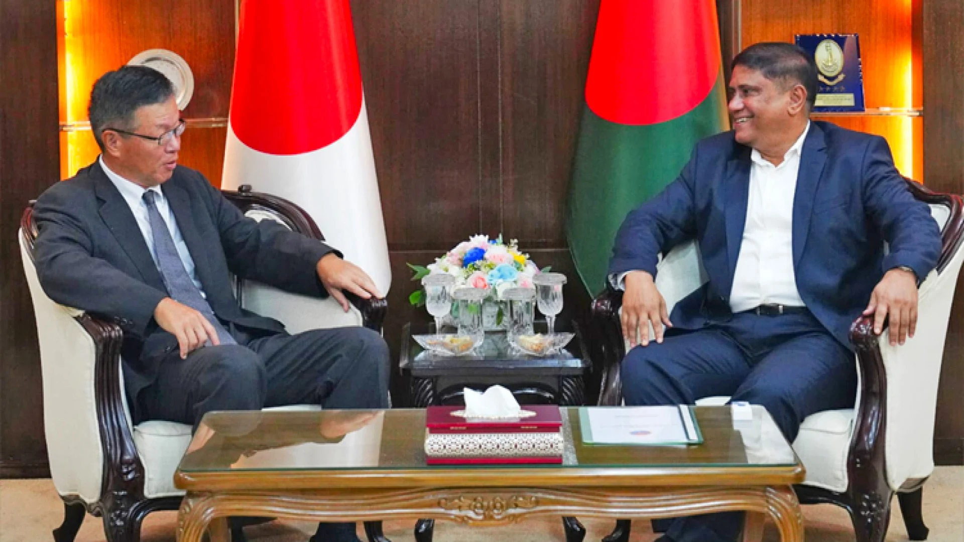 প্রধানমন্ত্রীর প্রতিরক্ষা উপদেষ্টার সঙ্গে জাপানি রাষ্ট্রদূতের সাক্ষাৎ