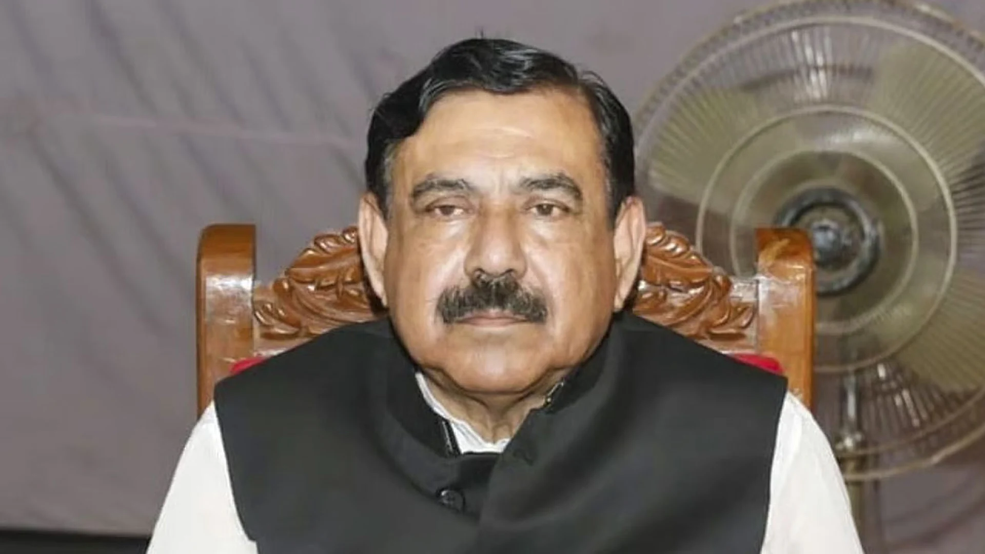 শাজাহান খান ও তার স্ত্রীর আয়কর নথি জব্দের নির্দেশ