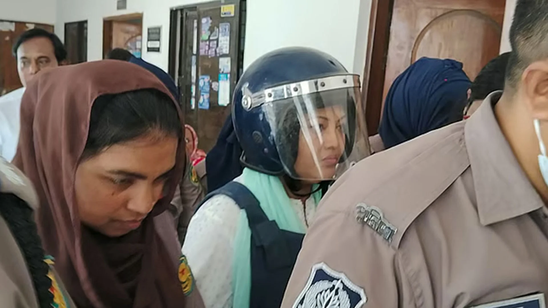দুই হত্যা ও এক হত্যাচেষ্টা মামলায় হাইকোর্টে জামিন পেলেন মমতাজ