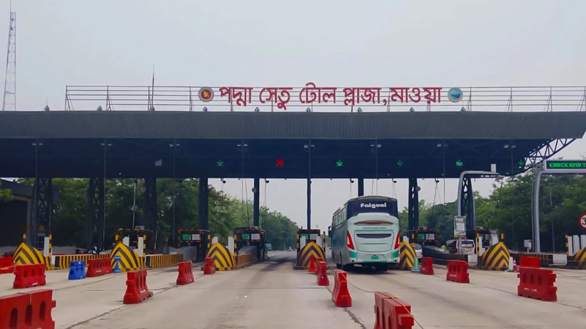 উদ্বোধনের পর থেকে পদ্মা সেতুতে ৩,৪২৯ কোটি টাকার টোল আদায়