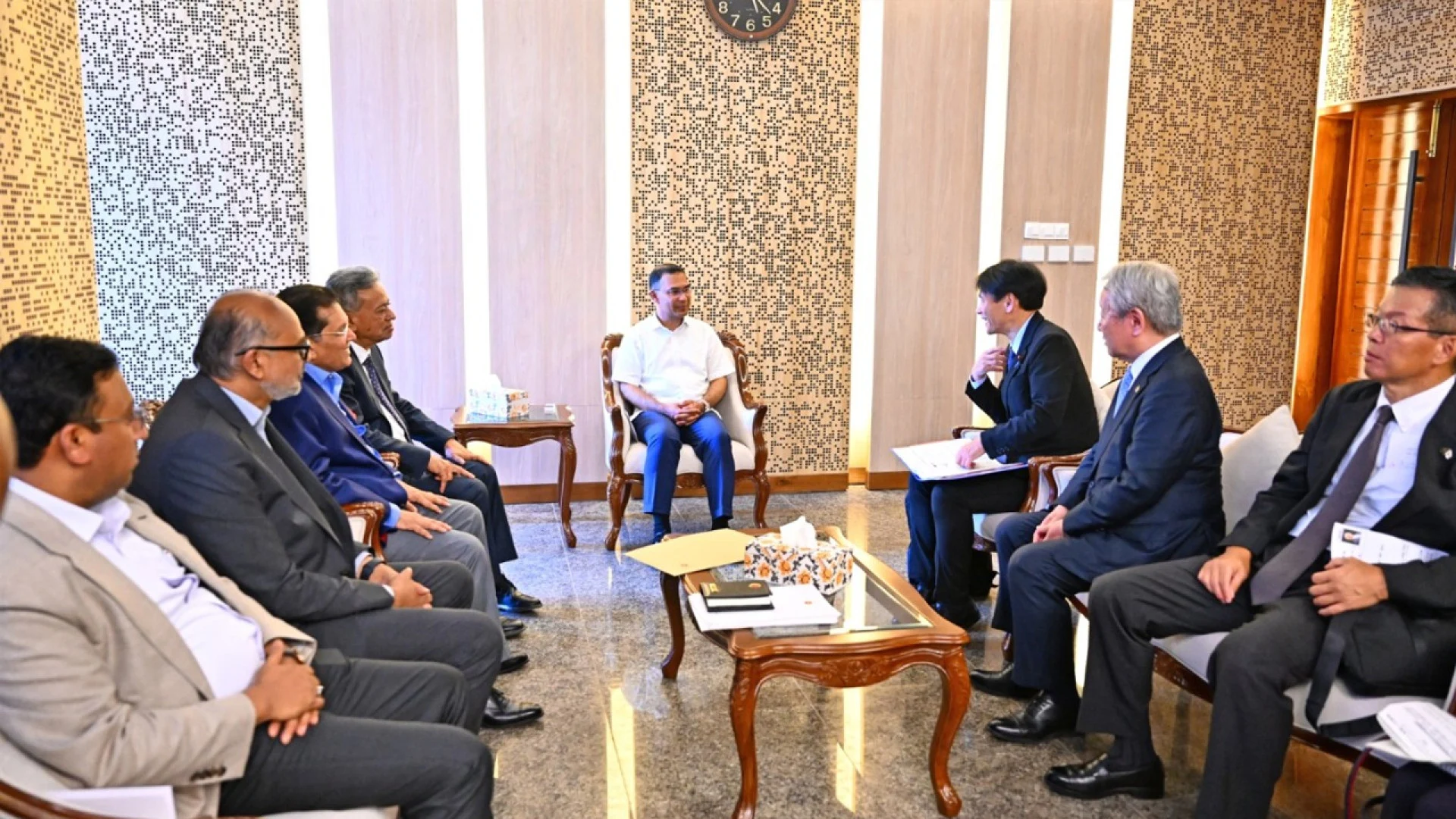প্রধানমন্ত্রীর সঙ্গে জাইকার উচ্চপর্যায়ের প্রতিনিধি দলের সাক্ষাৎ
