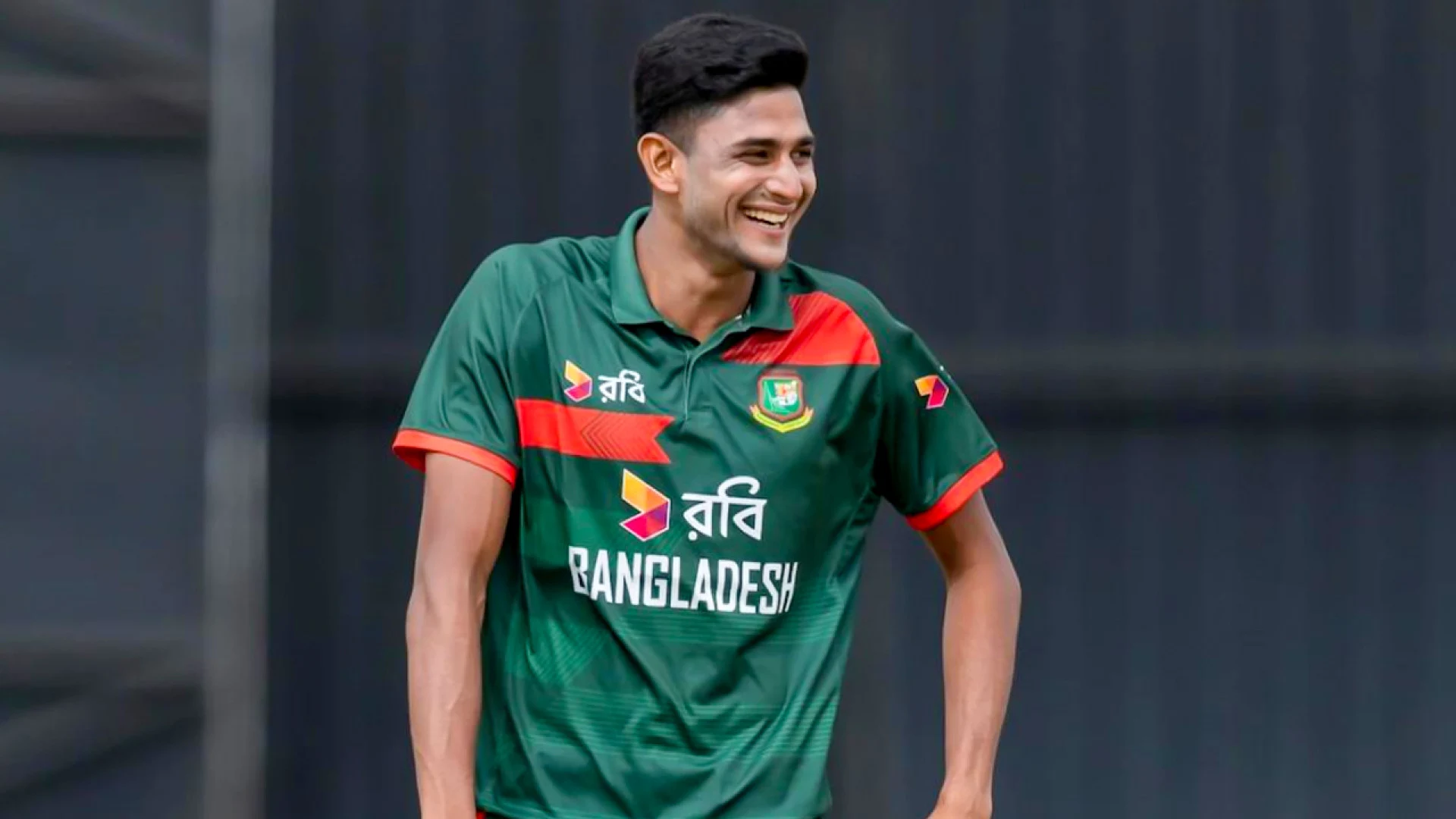নাহিদের আগুনঝরা বোলিংয়ে ১৪১ রানে গুটিয়ে গেল জিম্বাবুয়ে