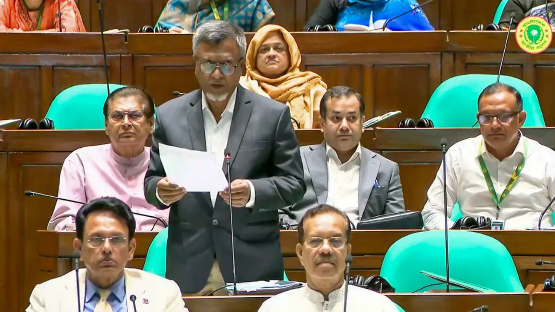‘ফ্যাসিস্ট সরকারকে সহযোগিতাকারী কর্মকর্তাদের চিহ্নিত করে ব্যবস্থা নেওয়া হবে’