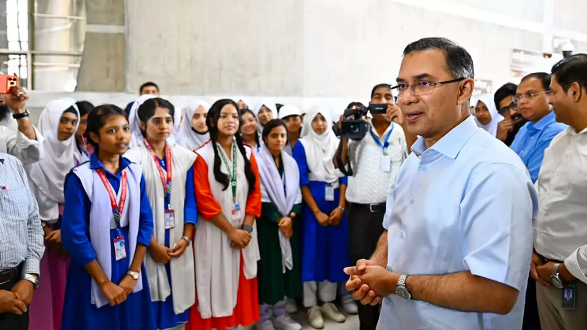 দেশ গঠনে অবদান রাখতে শিক্ষার্থীদের দক্ষ হয়ে ওঠার আহ্বান প্রধানমন্ত্রীর