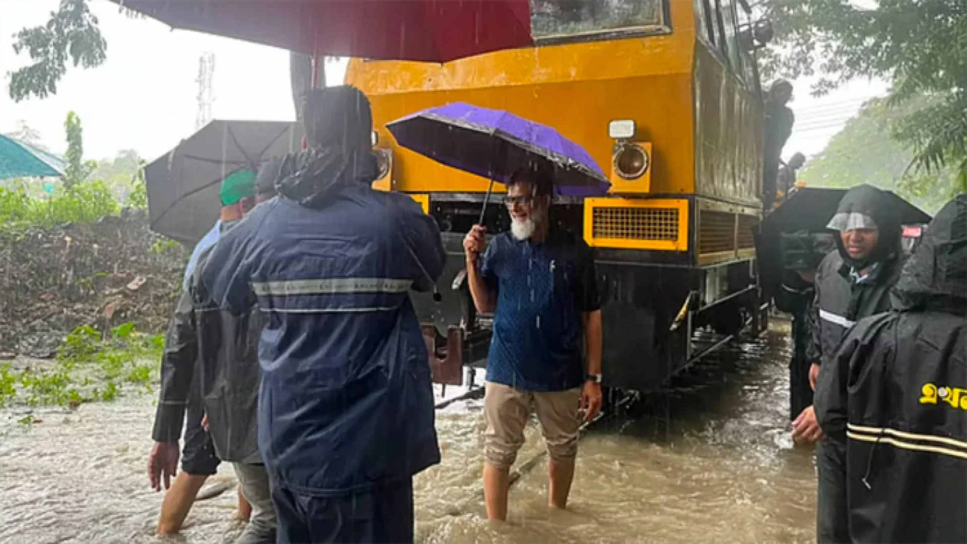 ডুবে থাকা রেলপথ ৫ ফুট উঁচু করা হবে: রেল প্রতিমন্ত্রী
