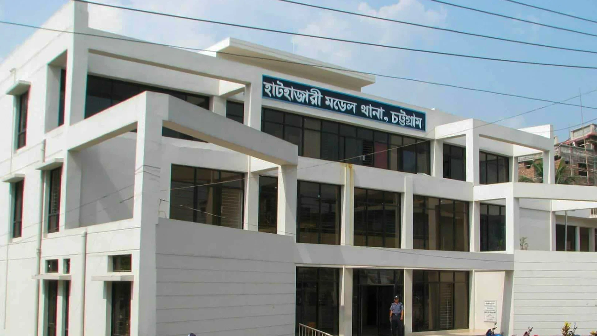 হাটহাজারীতে ‘পুলিশের সোর্সকে’ গুলি করে কুপিয়ে হত্যা