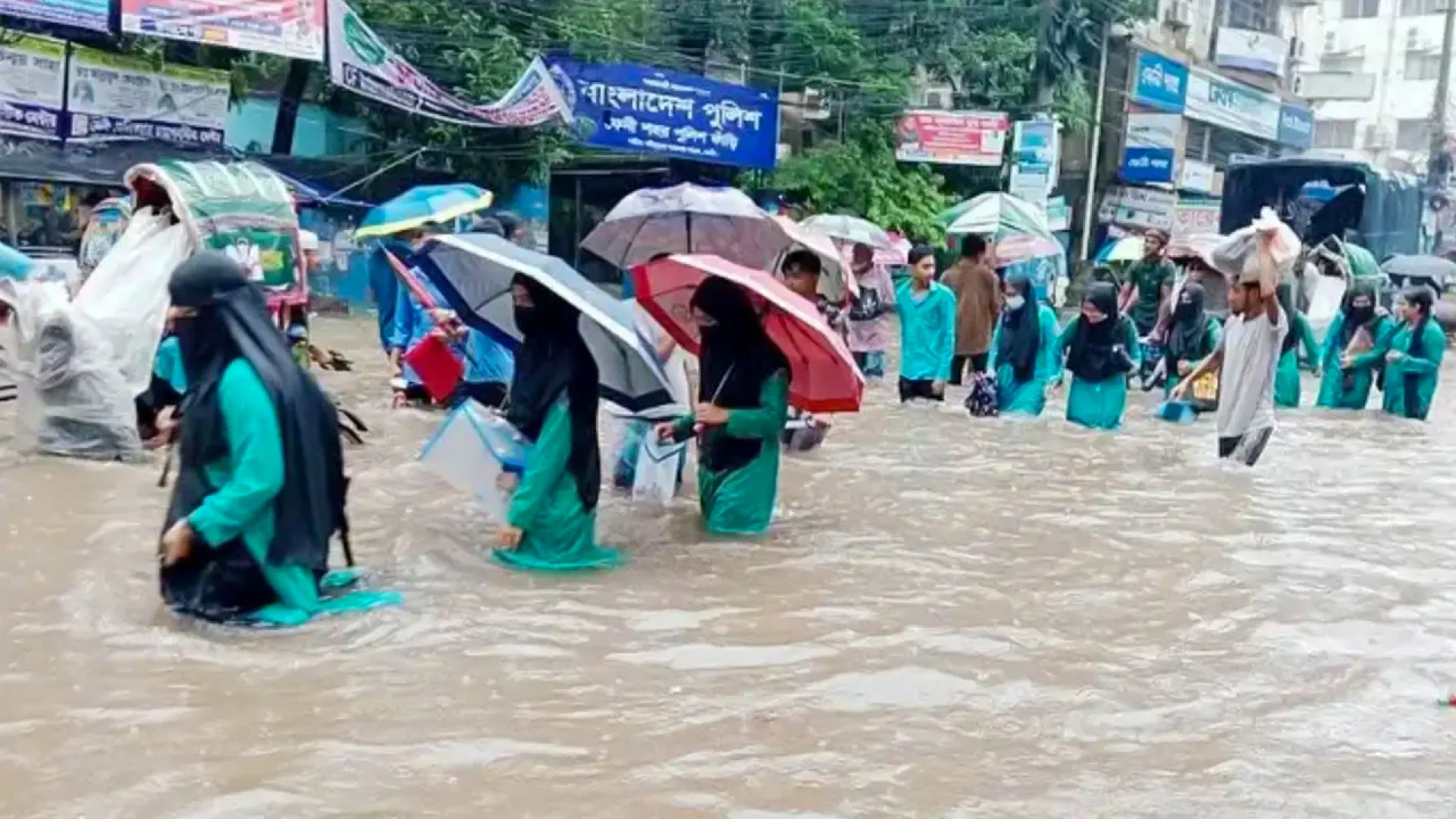 বন্যার কারণে চট্টগ্রাম বিভাগের এইচএসসি পরীক্ষা ১৬ জুলাই পর্যন্ত স্থগিত