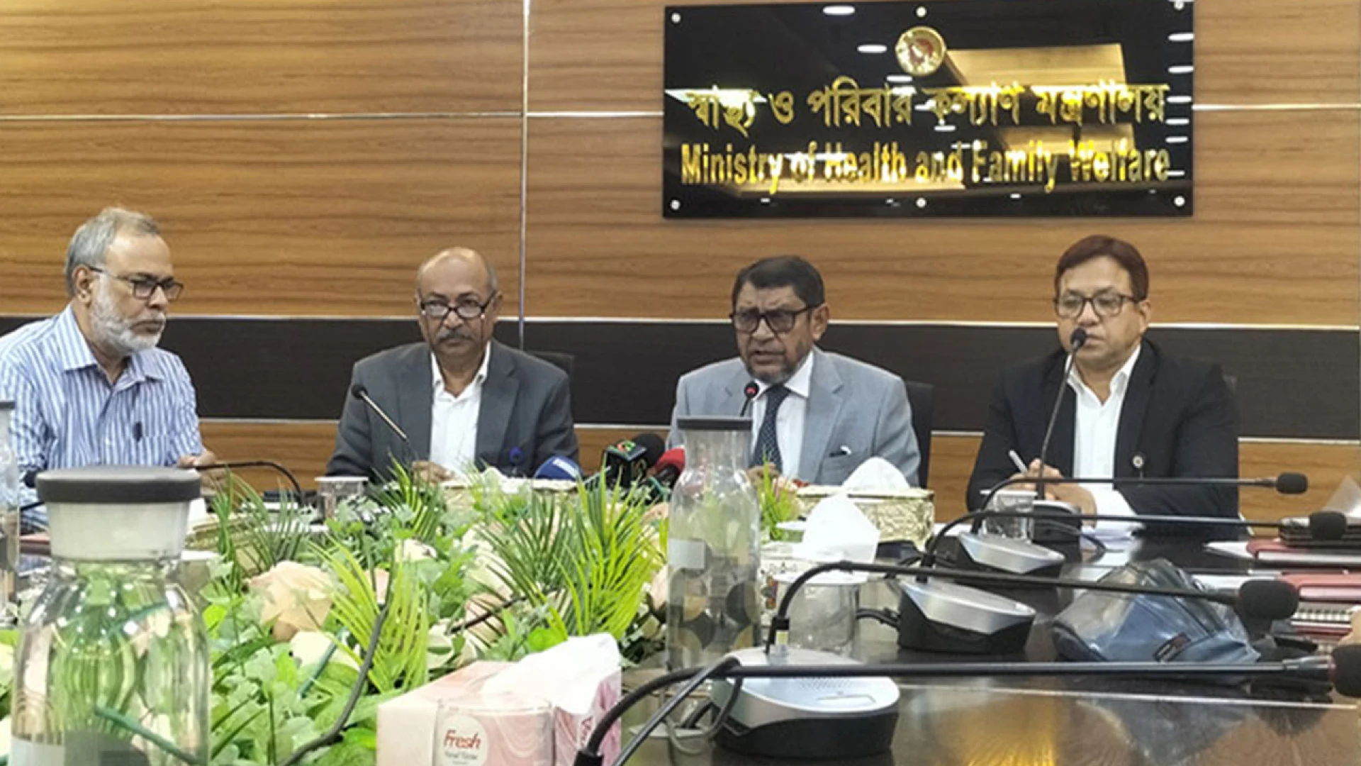 বন্যাকবলিত ১১ জেলায় চিকিৎসক ও স্বাস্থ্যকর্মীদের ছুটি বাতিল