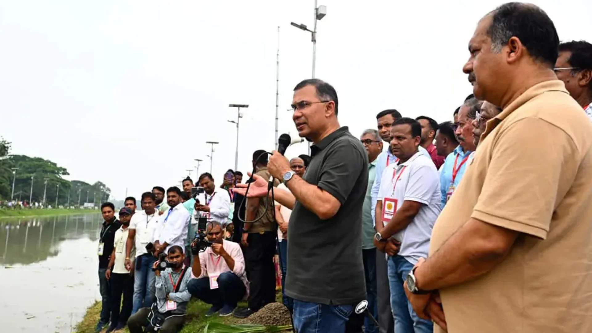 দেশ ও পরিবেশ রক্ষায় সবাইকে কাঁধে কাঁধ মিলিয়ে কাজ করতে হবে: প্রধানমন্ত্রী