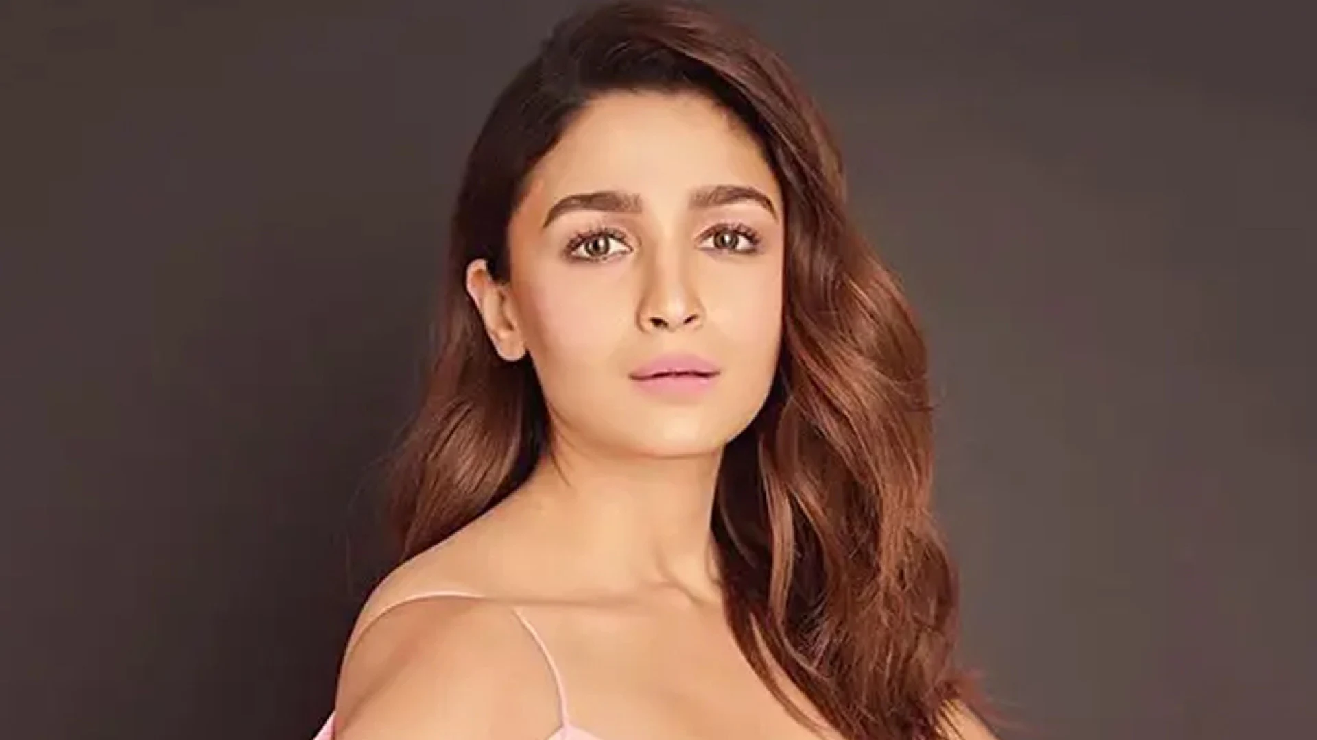 আলিয়া ভাটের সুন্দর ত্বকের রহস্য