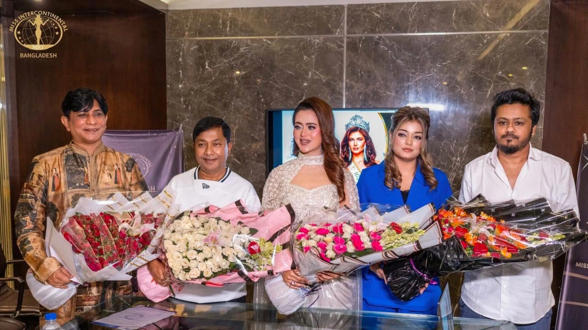 মিস ইন্টারকন্টিনেন্টাল বাংলাদেশের আনুষ্ঠানিক চুক্তি স্বাক্ষর