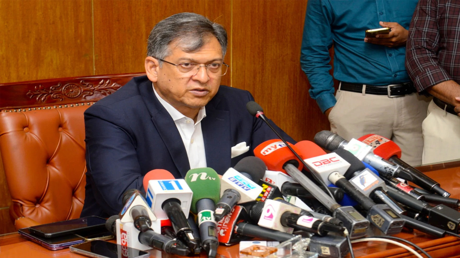 শিক্ষার্থীদের আন্দোলন ঘিরে ‘ঘোলা পানিতে মাছ শিকার’ করতে চায় কিছু মহল: স্বরাষ্ট্রমন্ত্রী