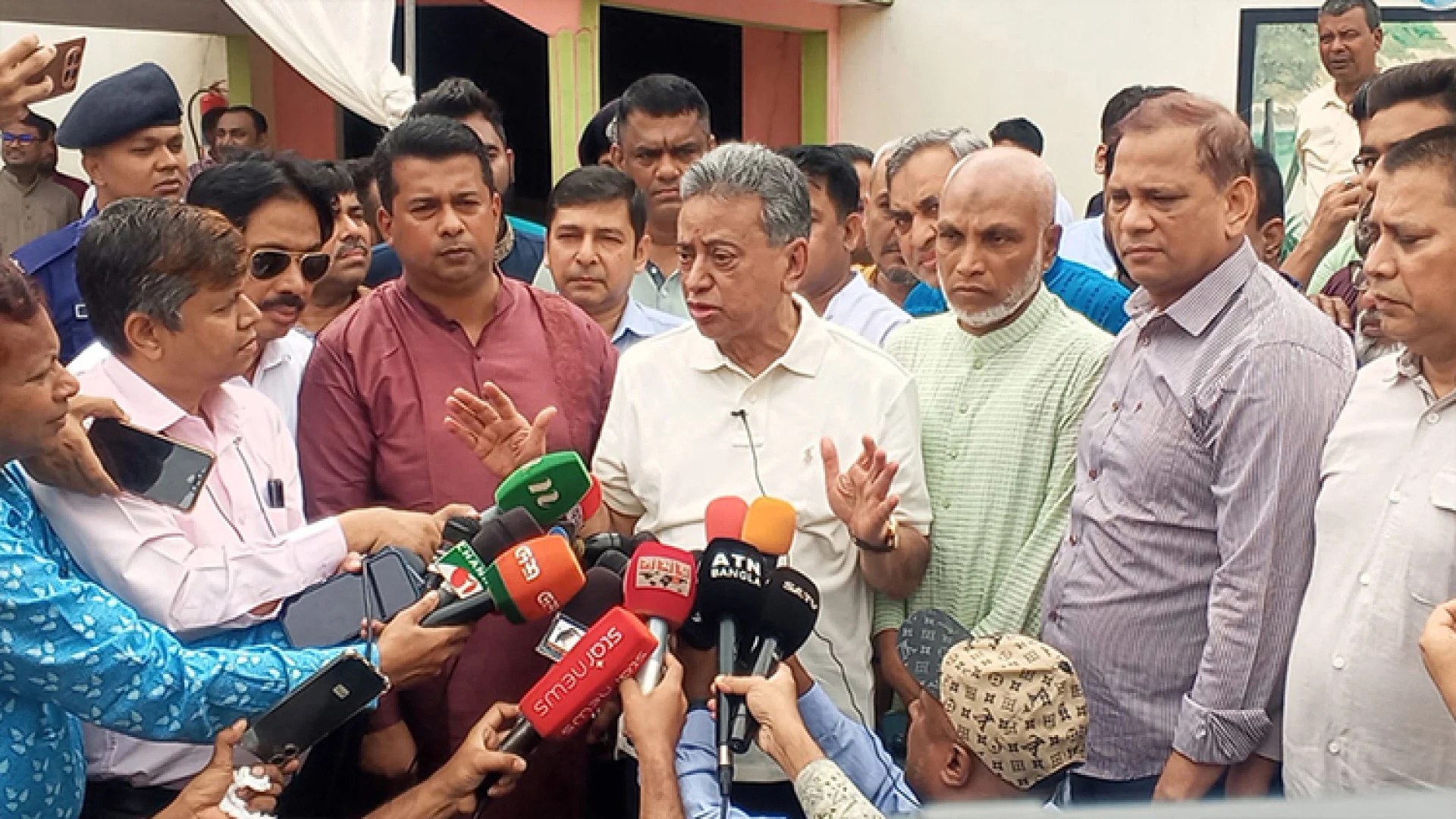 চট্টগ্রামের বন্যায় প্রায় সাত লাখ মানুষ ক্ষতিগ্রস্ত: অর্থমন্ত্রী