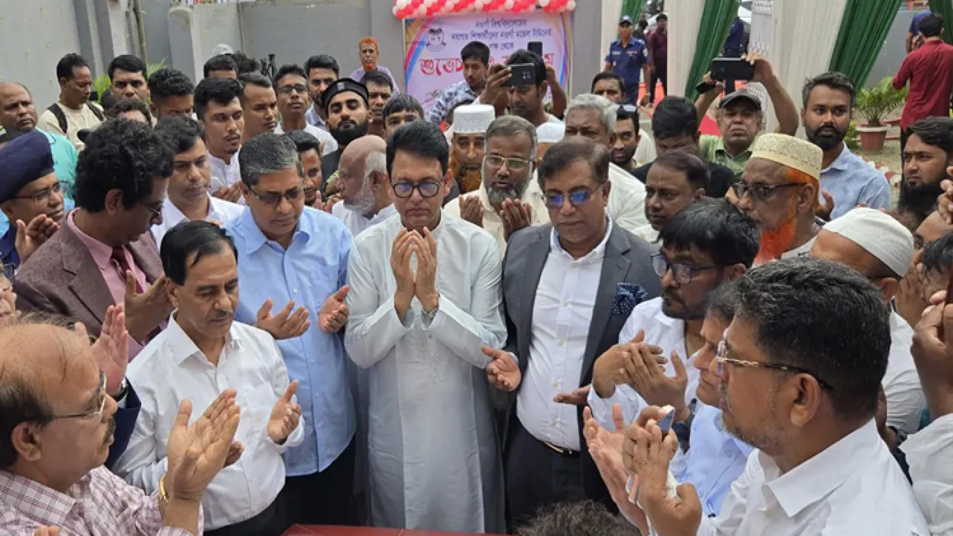 নওগাঁ বিশ্ববিদ্যালয়ের শিক্ষা কার্যক্রম উদ্বোধন করলেন শিক্ষামন্ত্রী 