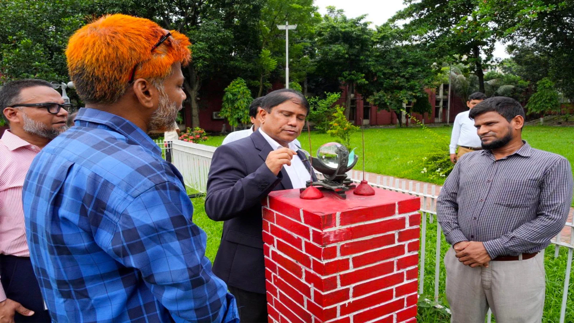 নির্ভুল পূর্বাভাসে নিরাপদ বাংলাদেশ গড়ার আহ্বান প্রতিরক্ষা উপদেষ্টার