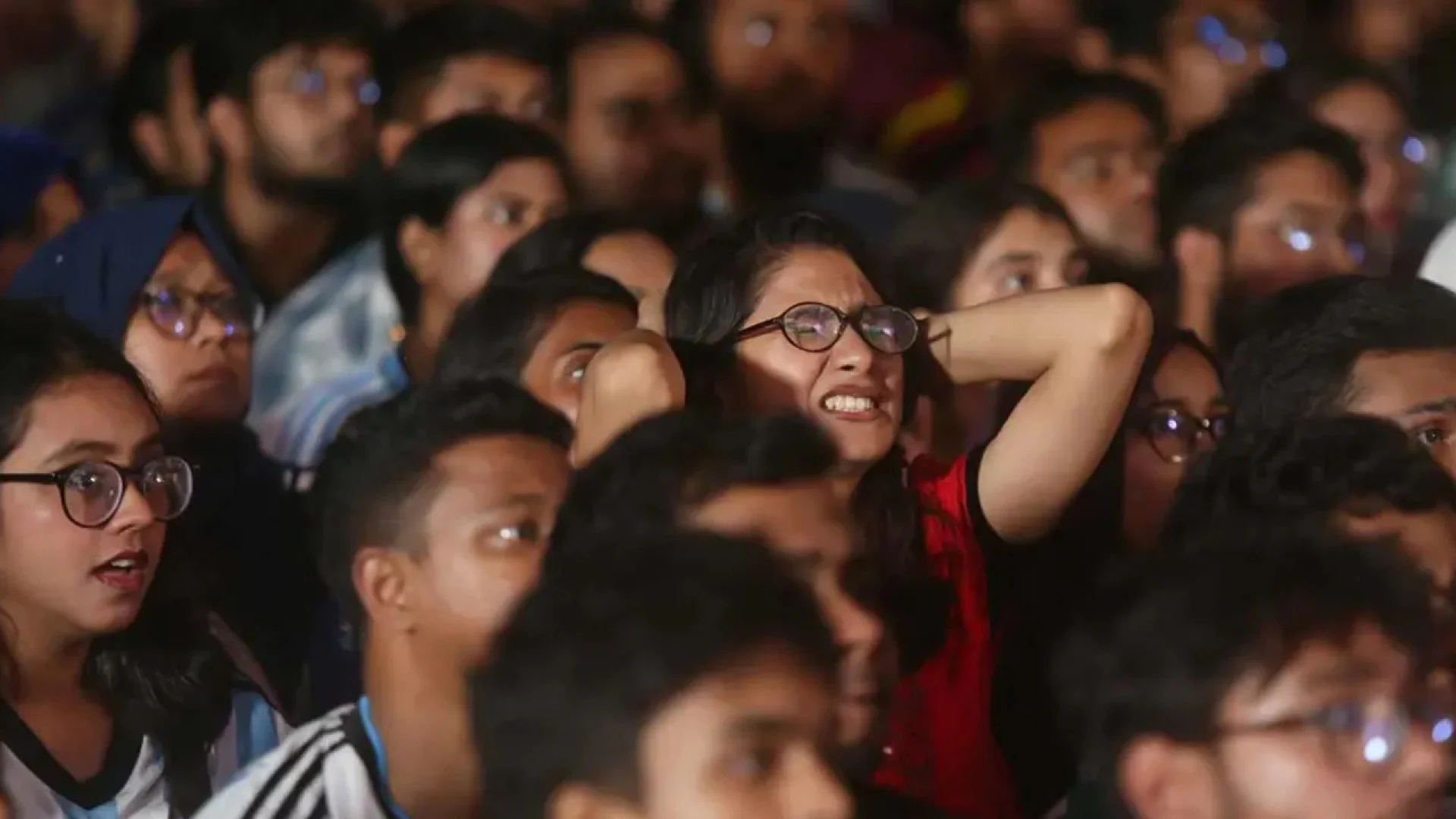 স্পেনের বিশ্বজয়ে আর্জেন্টিনা সমর্থকদের চোখে অশ্রু