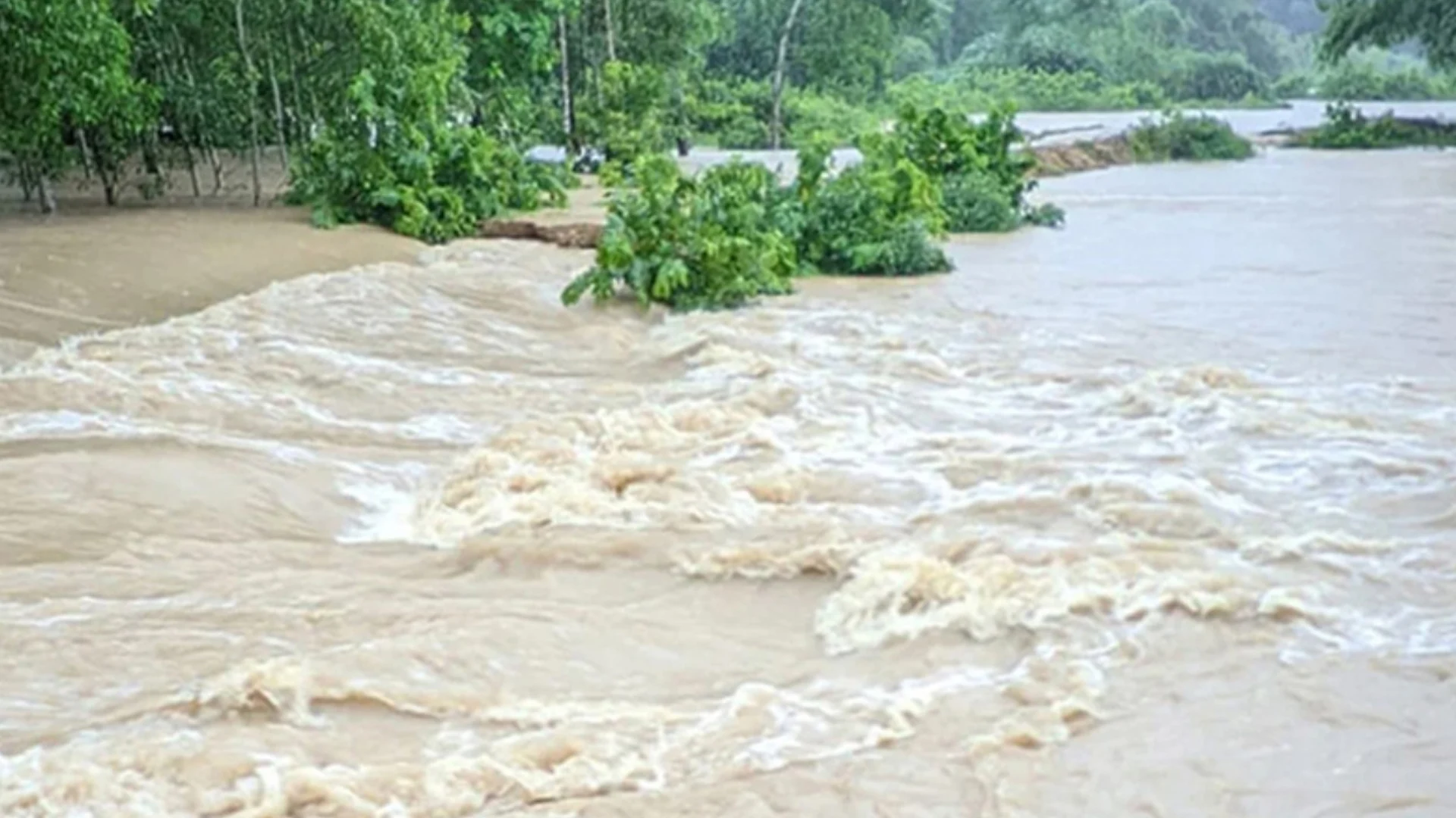 আগামী ২৪-৪৮ ঘণ্টায় পাঁচ জেলায় আকস্মিক বন্যার আশঙ্কা