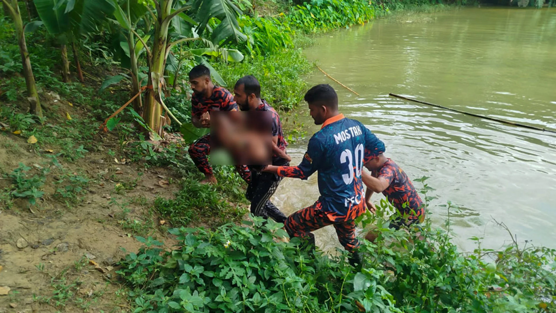 বগুড়ায় পুকুরে ডুবে একই পরিবারের দুই শিশুসহ ৩ জনের মৃত্যু