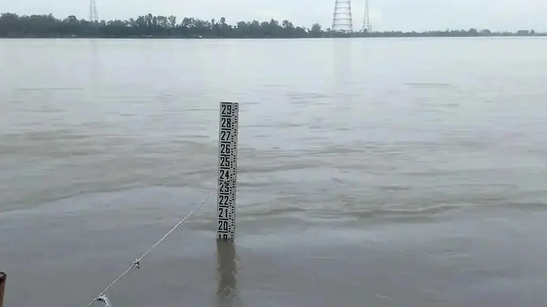 তিস্তার পানি বেড়ে বিপৎসীমার ছুঁই ছুঁই, নিম্নাঞ্চল প্লাবিত হওয়ার শঙ্কা