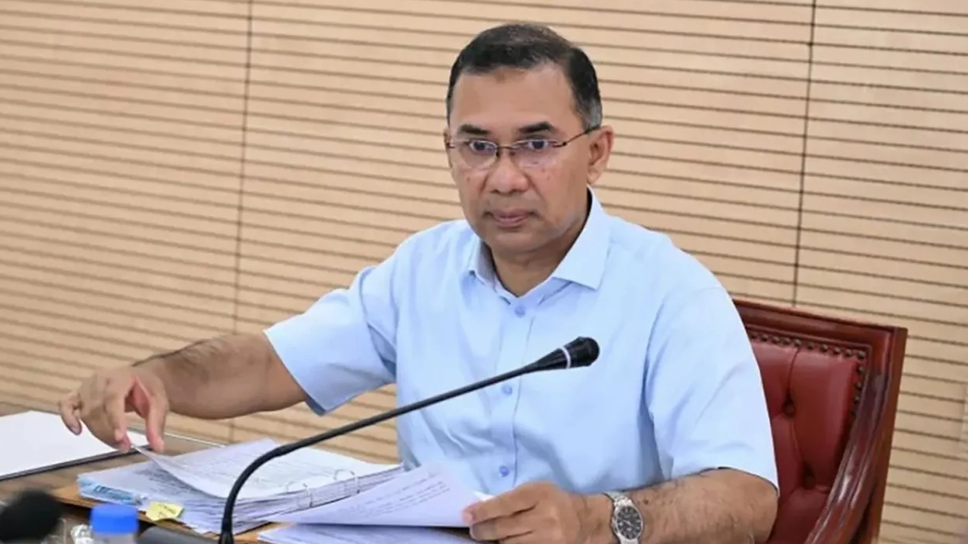বস্ত্রখাতের সংকট সমাধানে অর্থ উপদেষ্টা ও বাণিজ্যমন্ত্রীর সমন্বয়ে কমিটি গঠন
