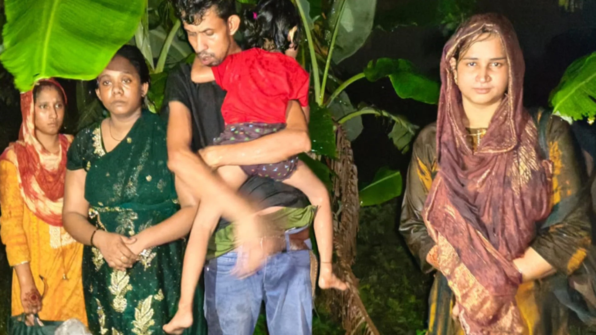 চুয়াডাঙ্গা সীমান্তে বিএসএফ কর্তৃক ৫ জনকে পুশ-ইনের অপচেষ্টা রুখে দিয়েছে বিজিবি