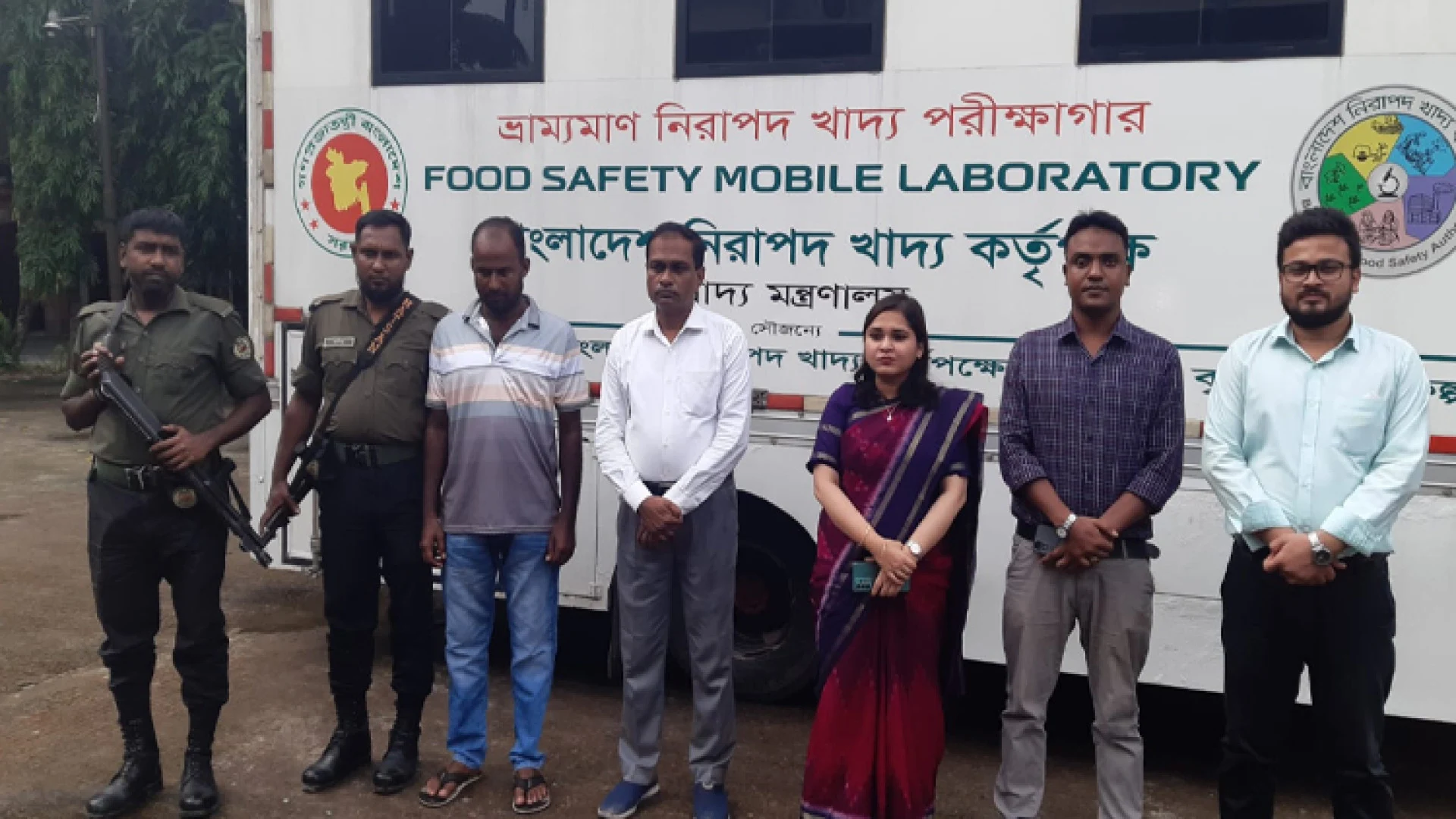 পাবনায় আকিফ আনাস ডেইরিকে নিরাপদ খাদ্য আইনে তিন লাখ টাকা জরিমানা