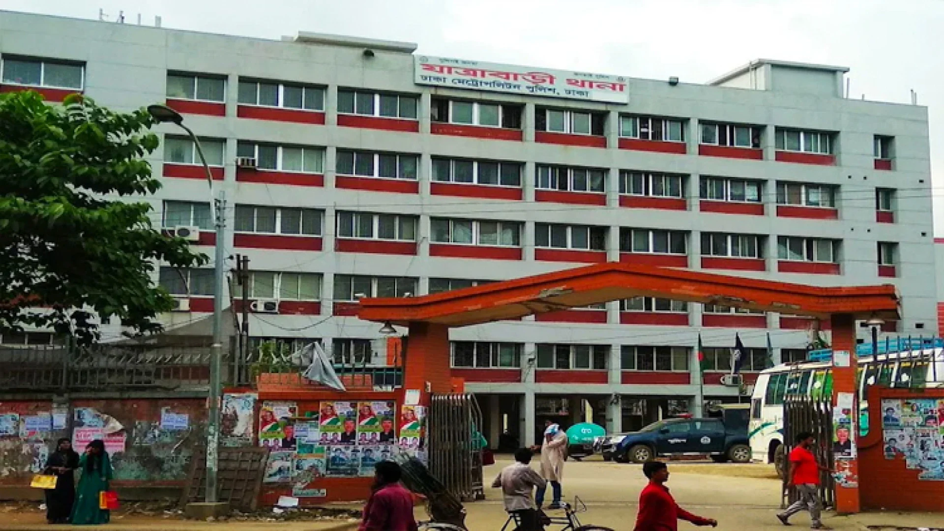 যাত্রাবাড়ীতে বিশেষ অভিযানে বিভিন্ন অপরাধে জড়িত ২৬ জন গ্রেপ্তার