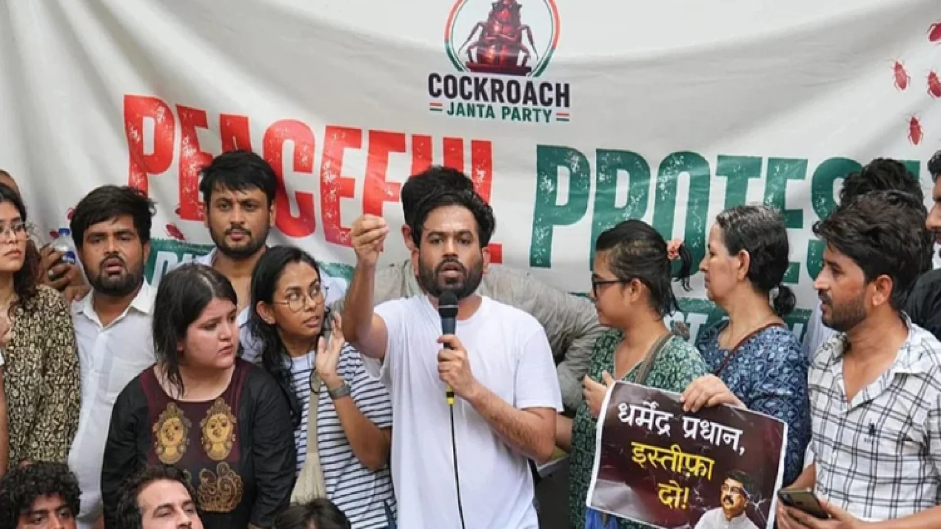 শিক্ষামন্ত্রীর পদত্যাগে মোদি সরকারকে ২৪ ঘণ্টার আল্টিমেটাম সিজেপির