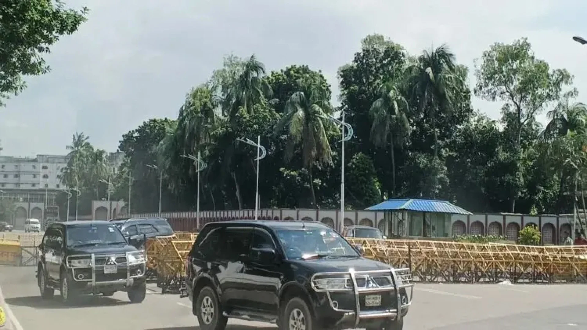বঙ্গভবন ছাড়লেন মো. সাহাবুদ্দিন