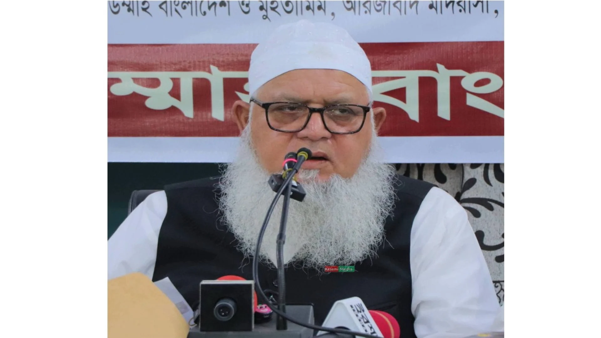 সিলেটে ১১ দলীয় জোটের সমাবেশে আলেমদের উপস্থিতিতে অবমাননাকর বক্তব্যের তীব্র নিন্দা ও প্রতিবাদ জানিয়েছেন পীর সাহেব দেওনা