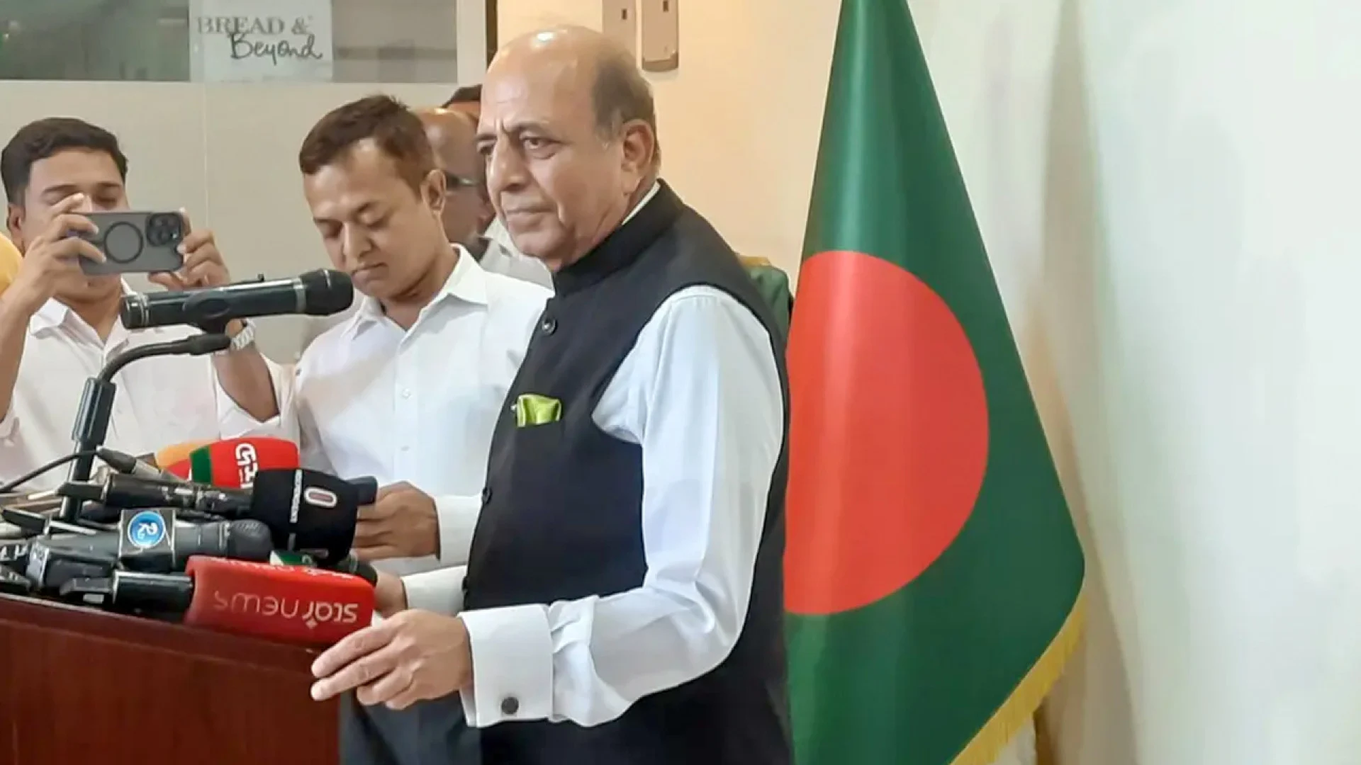 বাংলাদেশের প্রধানমন্ত্রীকে স্বাগত জানাতে অধীর আগ্রহে ভারত: হাইকমিশনার দীনেশ