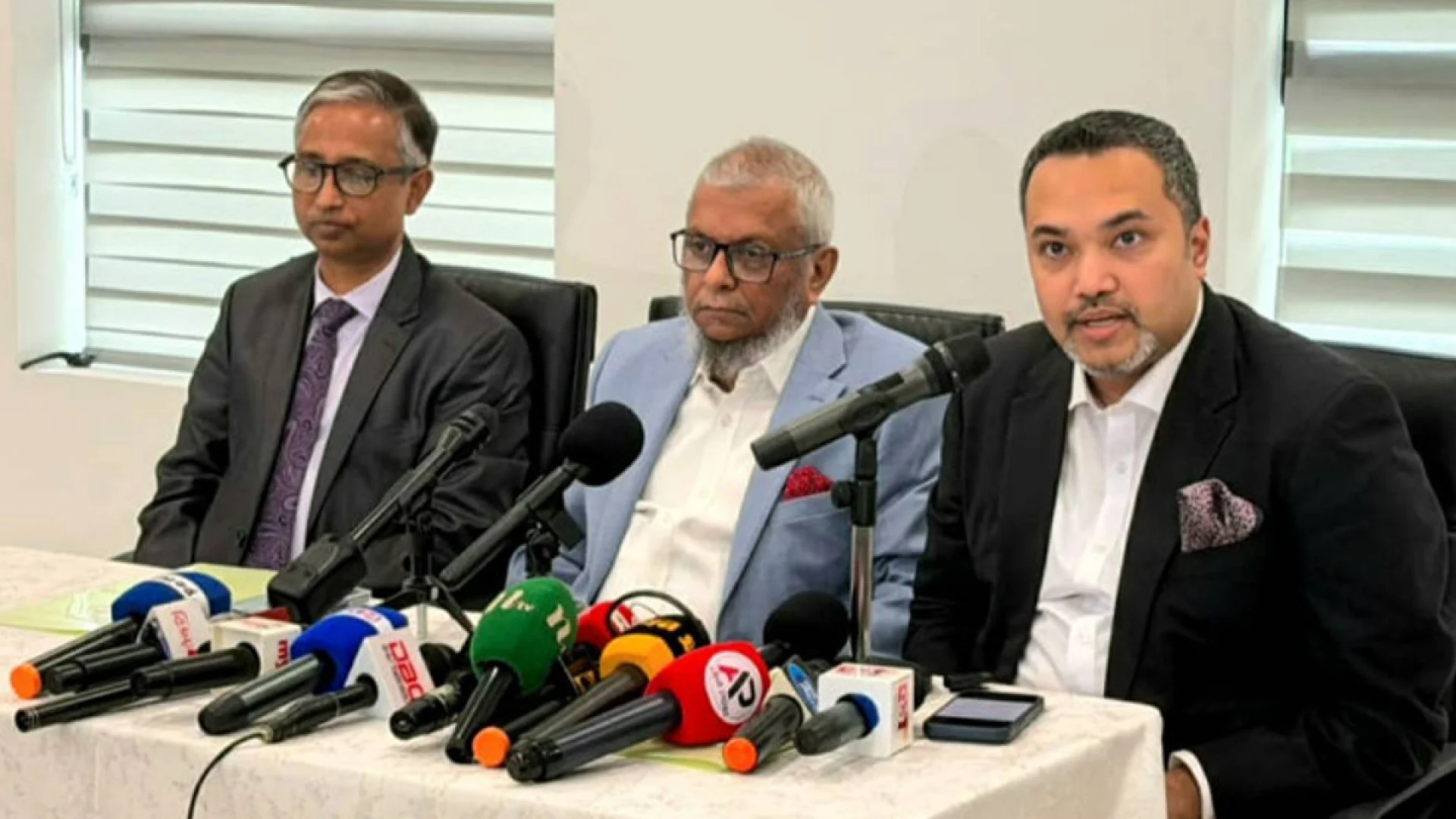  দ্বিপাক্ষিক বৈঠকে খুলেছে মালয়েশিয়া শ্রমবাজার, আগস্টের শেষ সপ্তাহে শুরুর লক্ষ্য: উপদেষ্টা মাহ্দী আমিন 