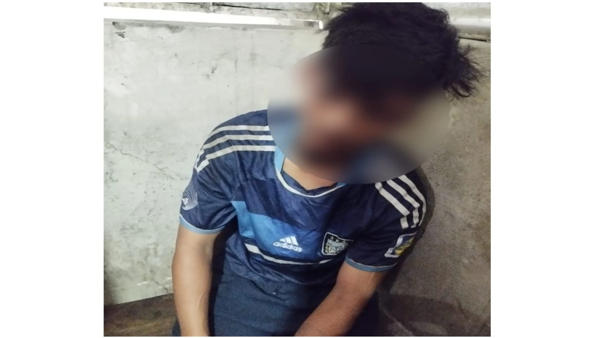 ট্রাফিক পুলিশের তাৎক্ষণিক তৎপরতায় ছিনতাইকৃত মোবাইল উদ্ধার, আটক ১