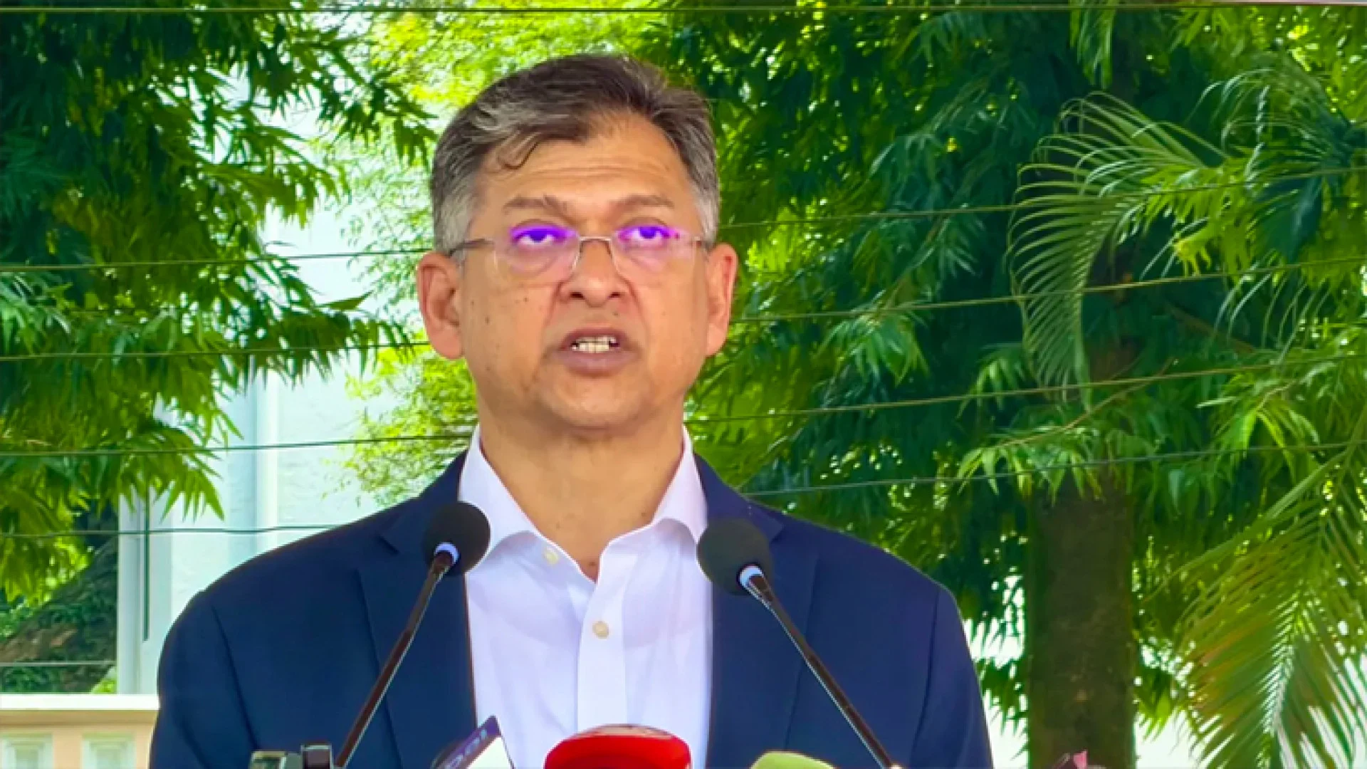 পুলিশ কোনো দলের লাঠিয়াল বাহিনী নয়: স্বরাষ্ট্রমন্ত্রী