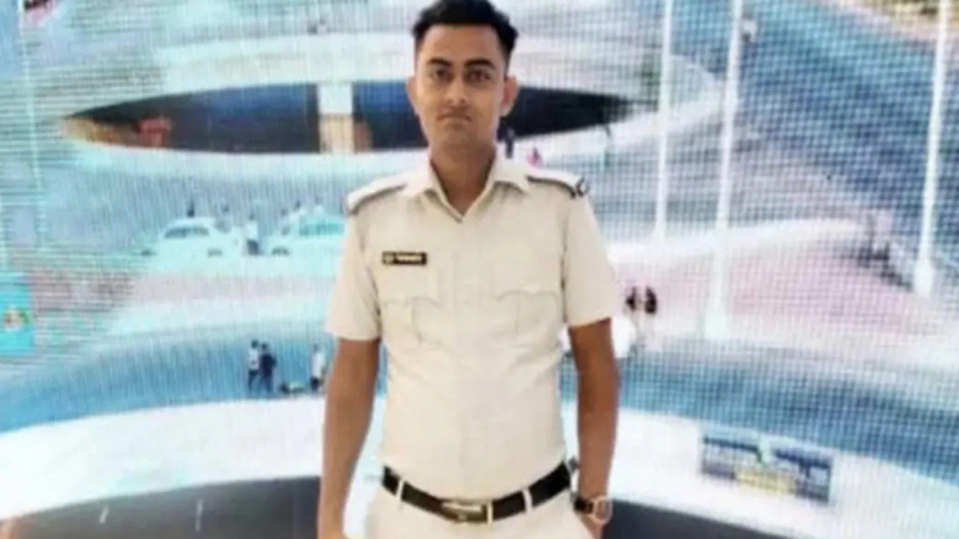 ময়মনসিংহে নিখোঁজ কাস্টমস সিপাহীর মরদেহ তিন ট্রাভেল ব্যাগ ও বস্তায় উদ্ধার