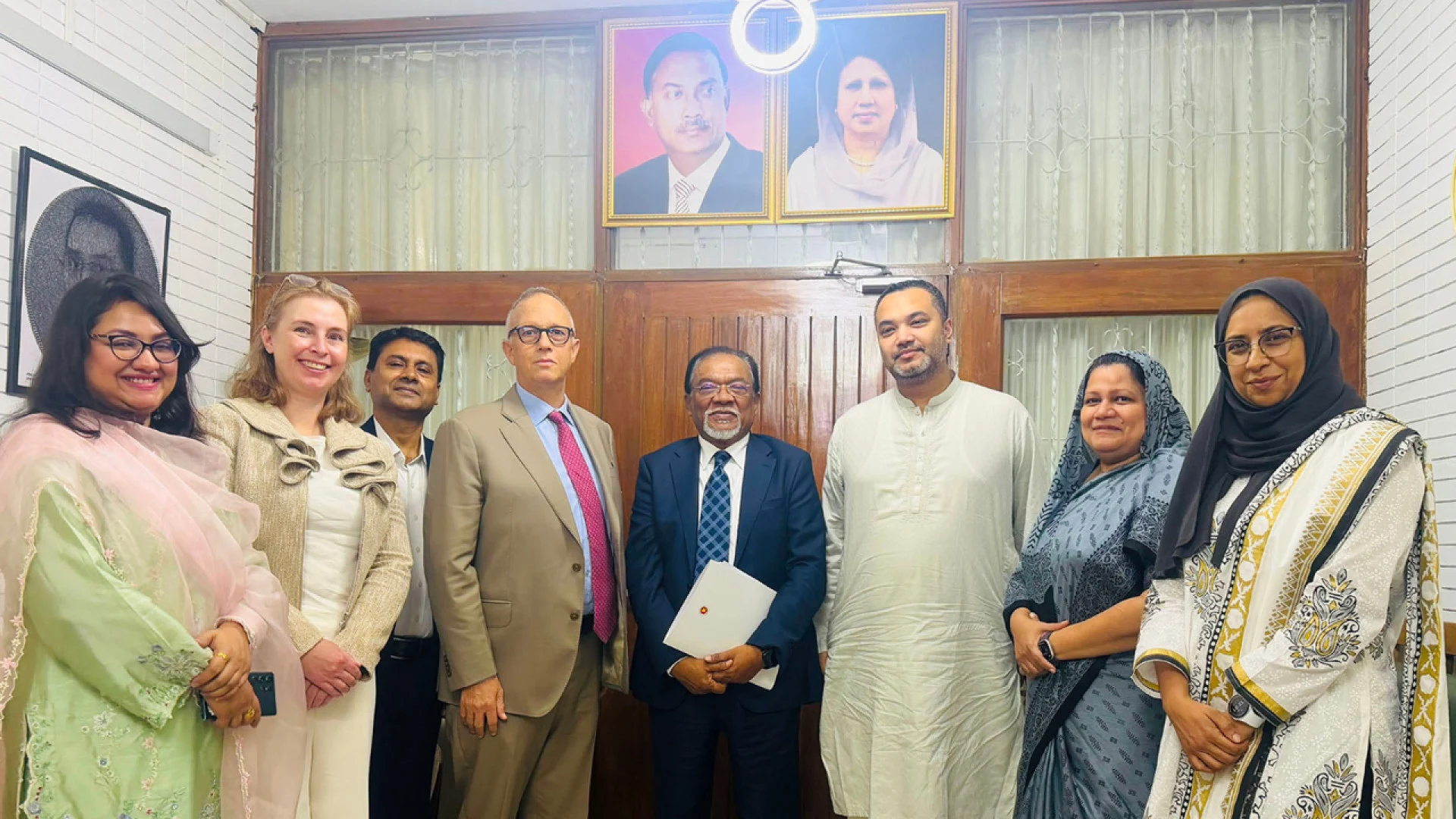 বিএনপির সঙ্গে আইআরআই প্রতিনিধিদলের বৈঠক
