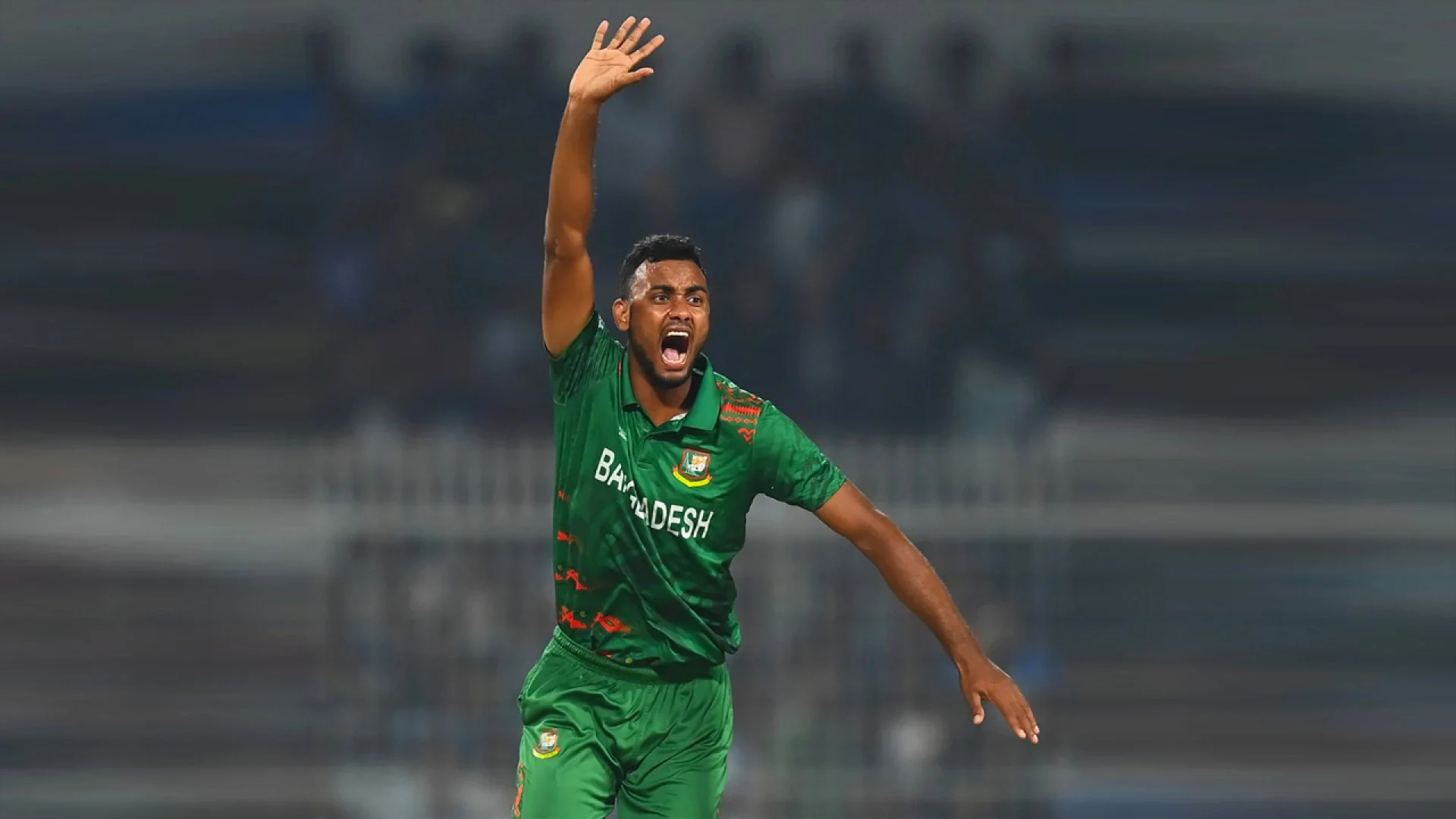 ইনজুরি কাটিয়ে অস্ট্রেলিয়ার বিমান ধরছেন শরিফুল