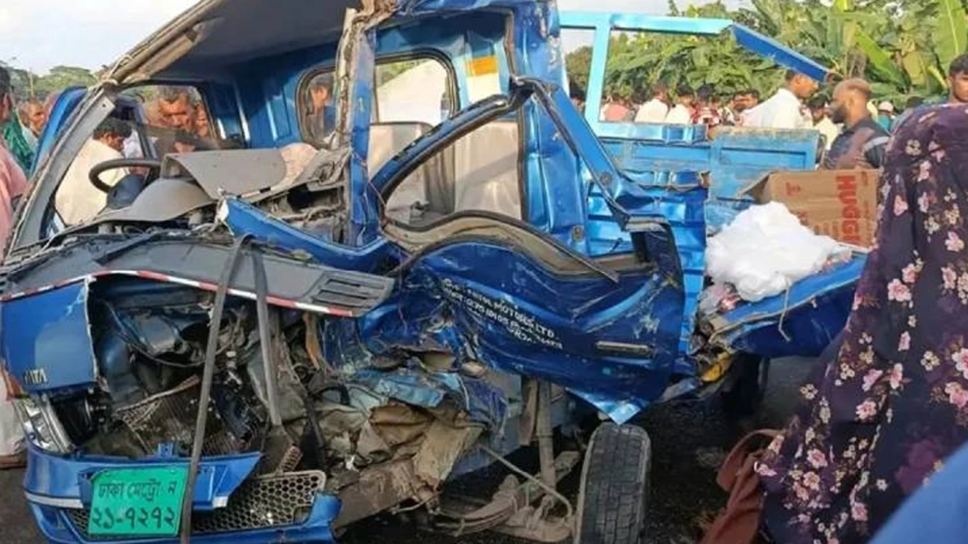 নেত্রকোণায় ট্রাক-পিকআপ সংঘর্ষে নিহত ৪, আহত ৬