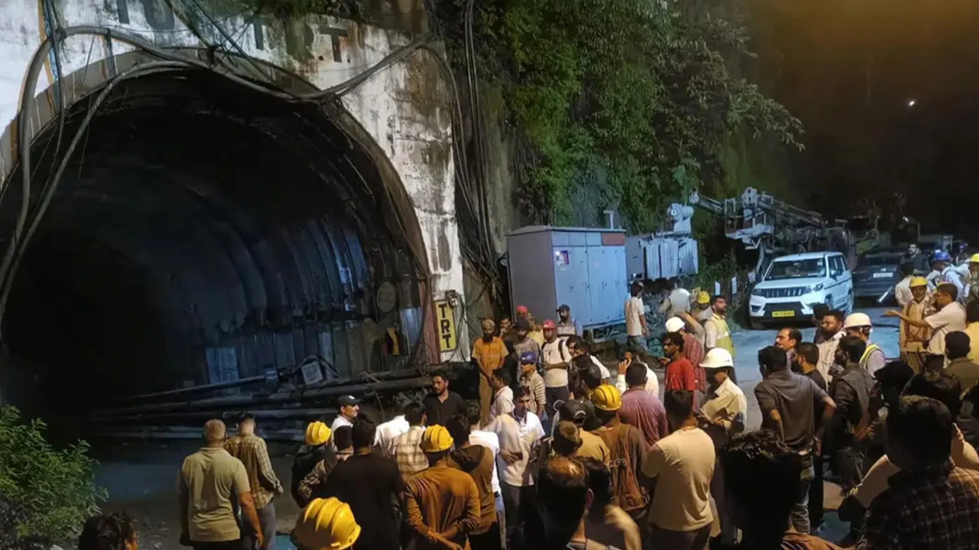 উত্তরাখণ্ডে টানেলে হঠাৎ পানির স্রোত, নিহত ৭ শ্রমিক