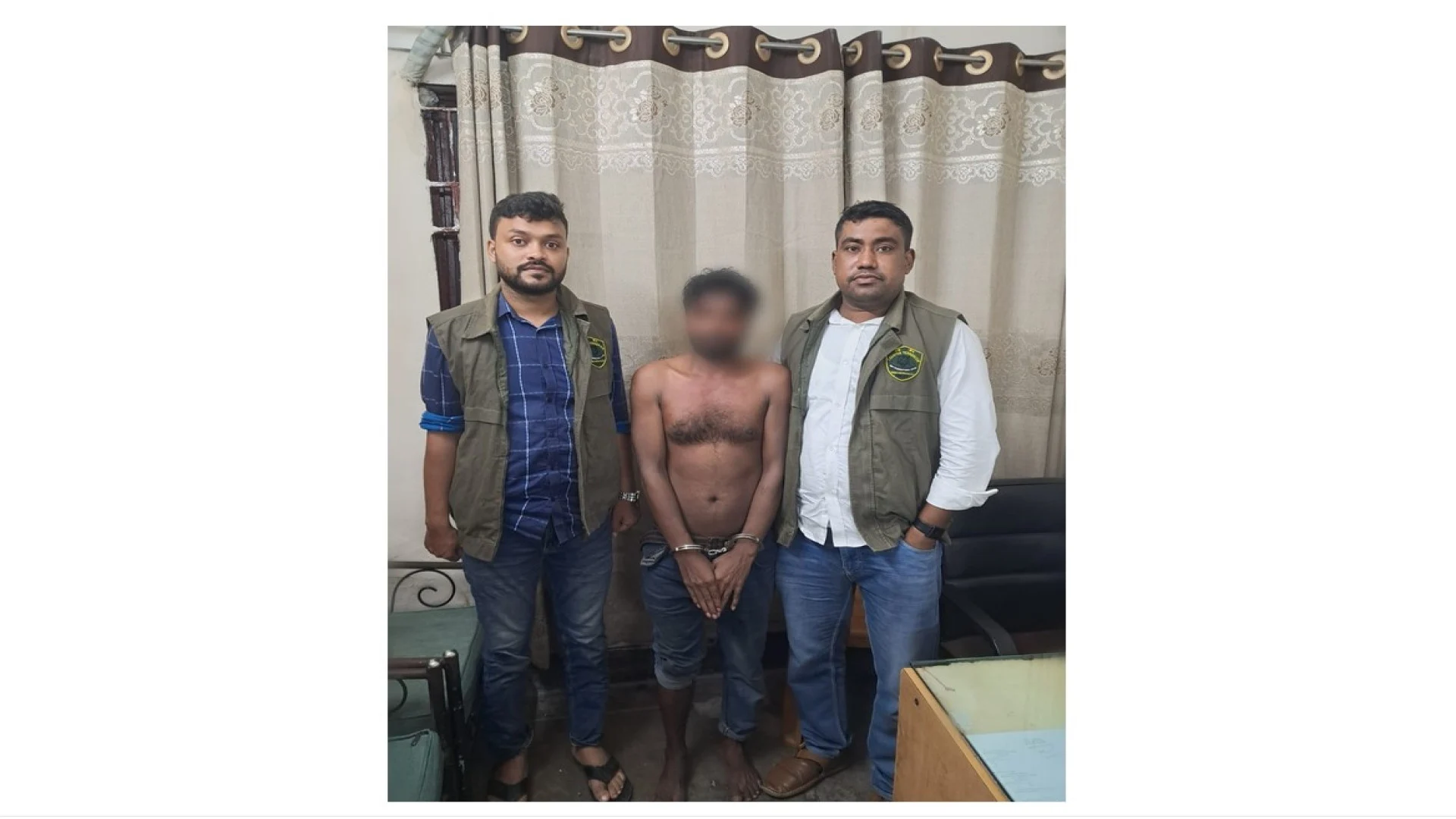 মিরপুরে ছিনতাই করে পালানোর সময় সার্জেন্টের হাতে যুবক আটক