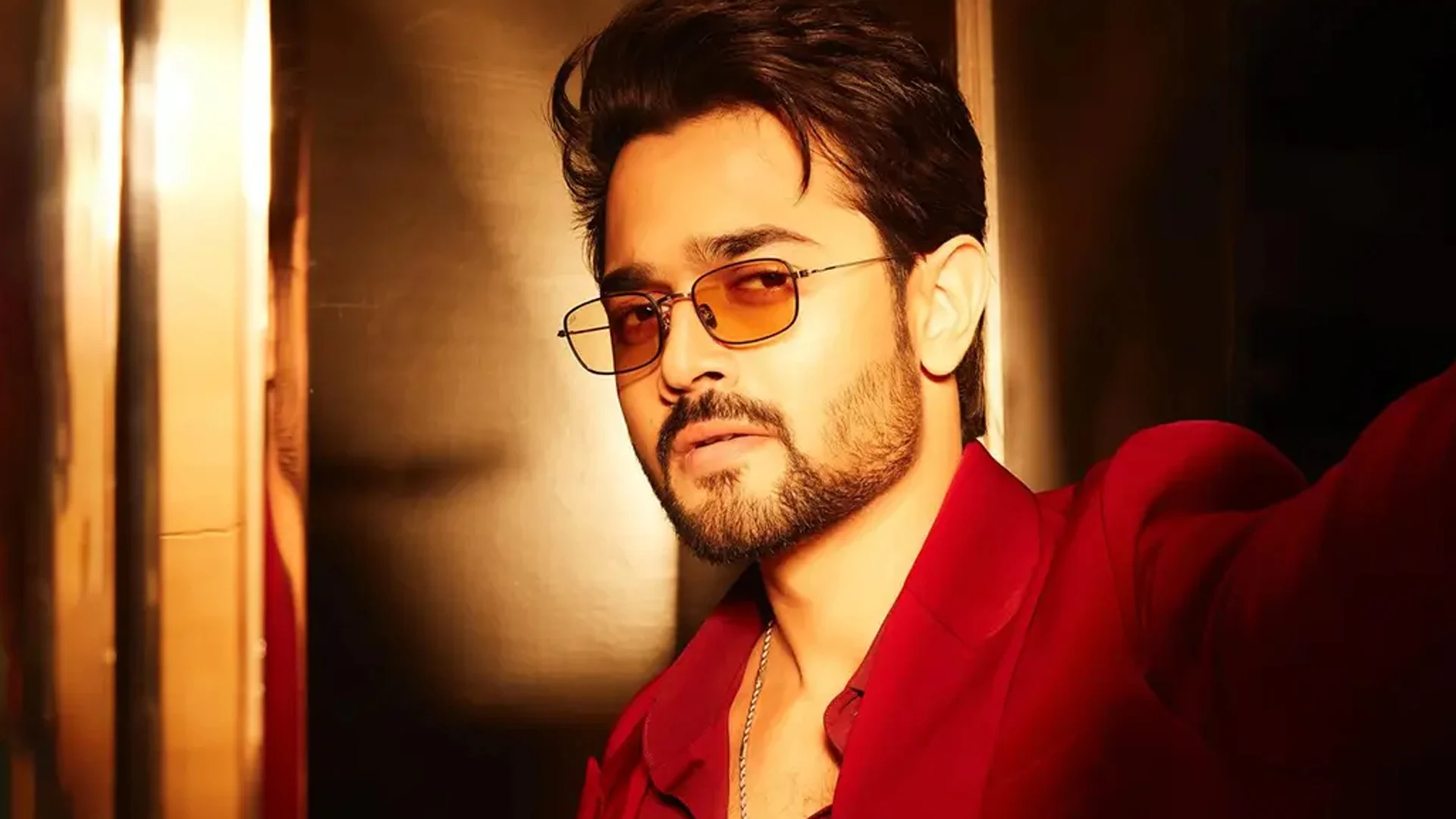 বাবা-মাকে হারানোর শোক পেরিয়ে তারকাখ্যাতির শীর্ষে ভুবন বাম