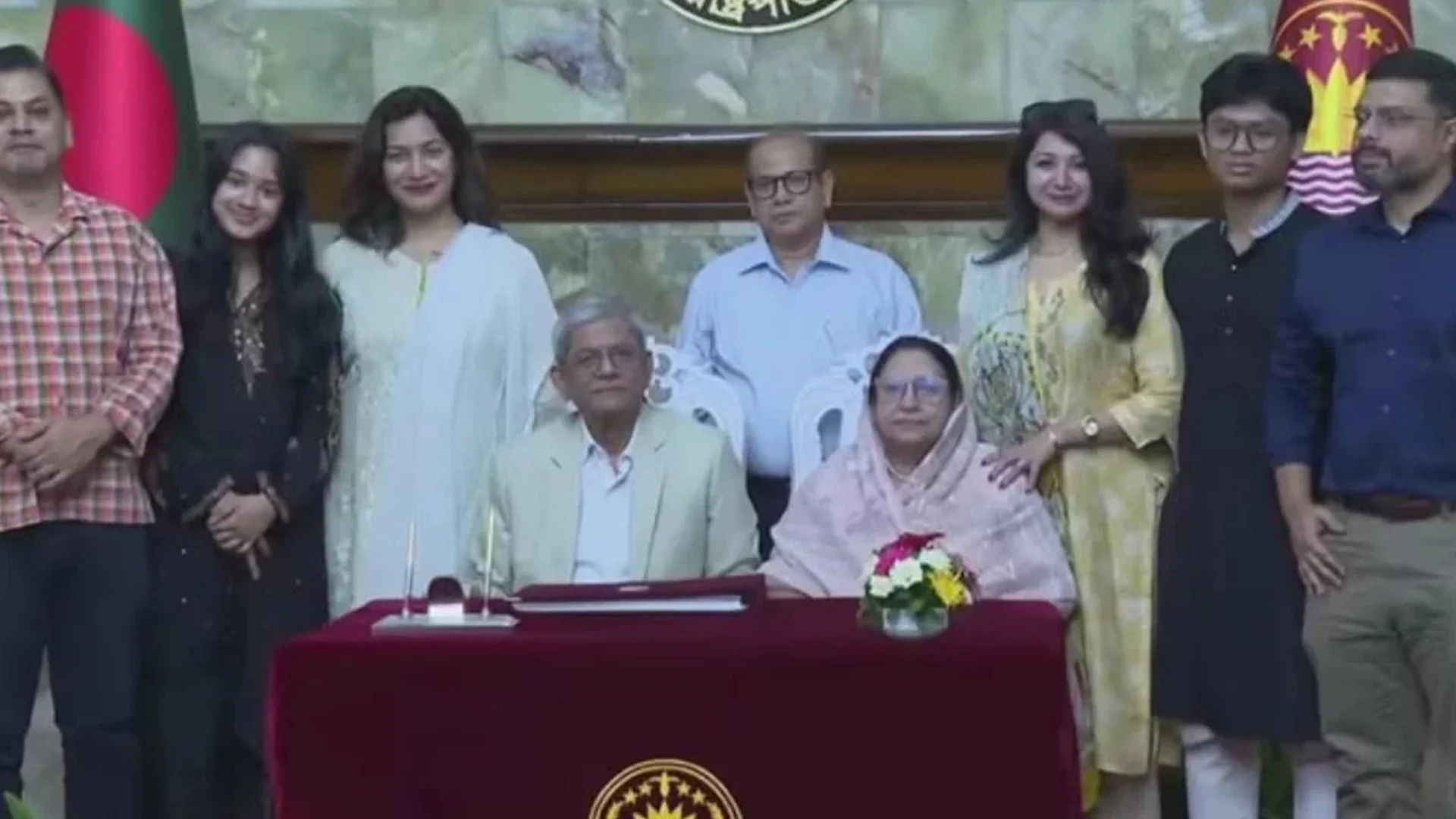 বঙ্গভবনে পরিবারের সদস্যদের নিয়ে উঠলেন নতুন রাষ্ট্রপতি