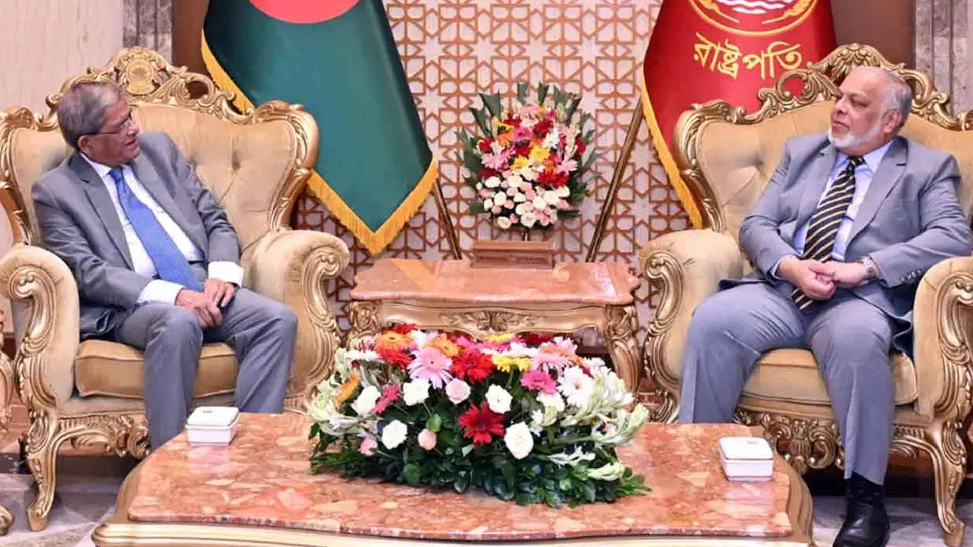 রাষ্ট্রপতির সঙ্গে প্রধান বিচারপতির সৌজন্য সাক্ষাৎ